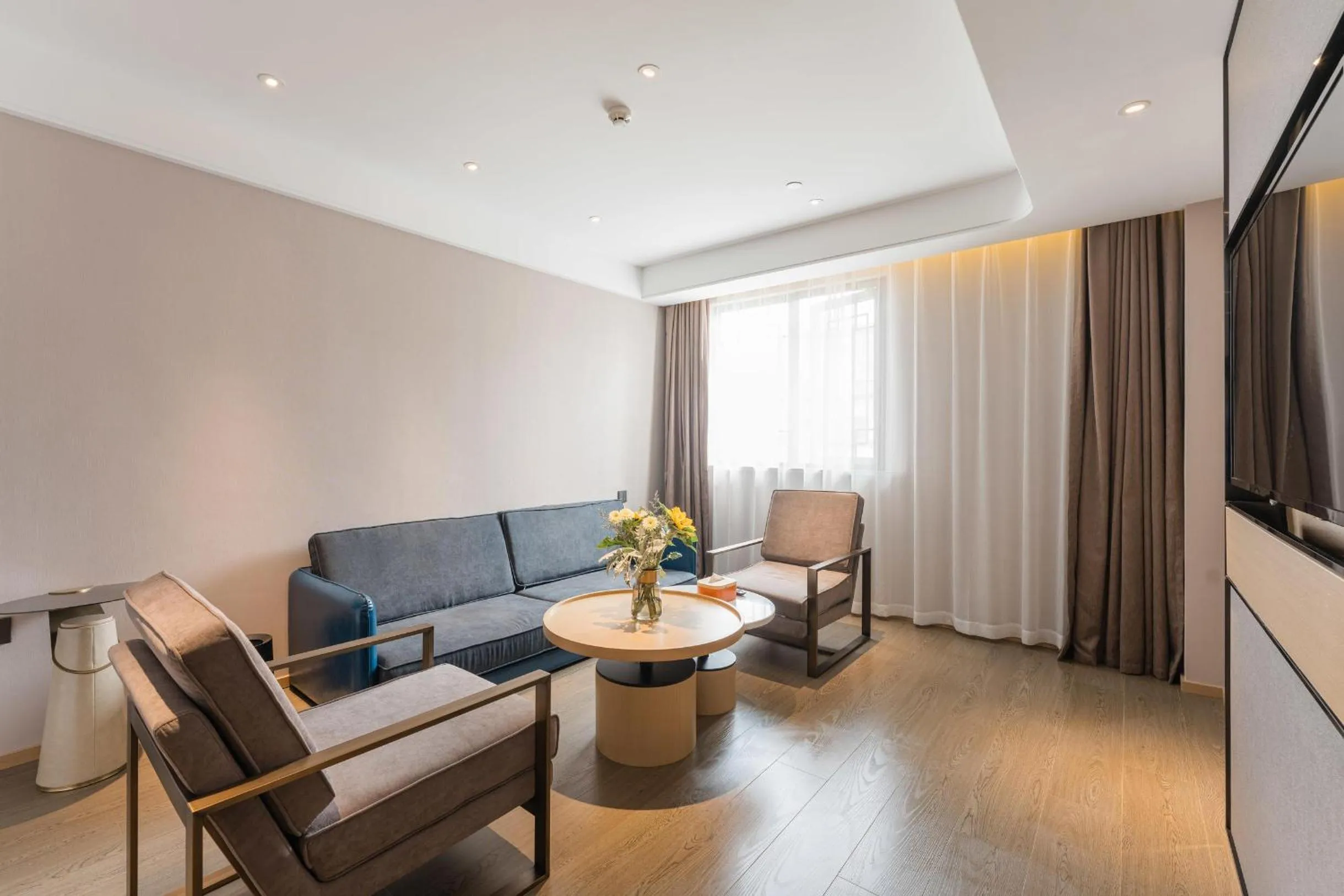 Atour Hotel Tongxiang Wuzhen