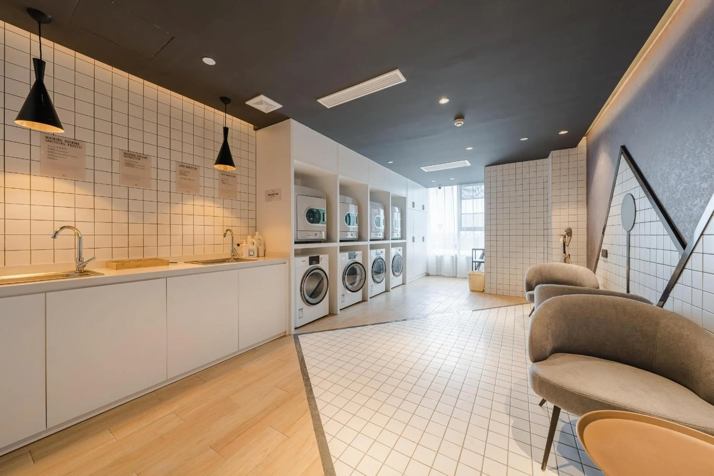 Atour Hotel Jiaxing Pinghu