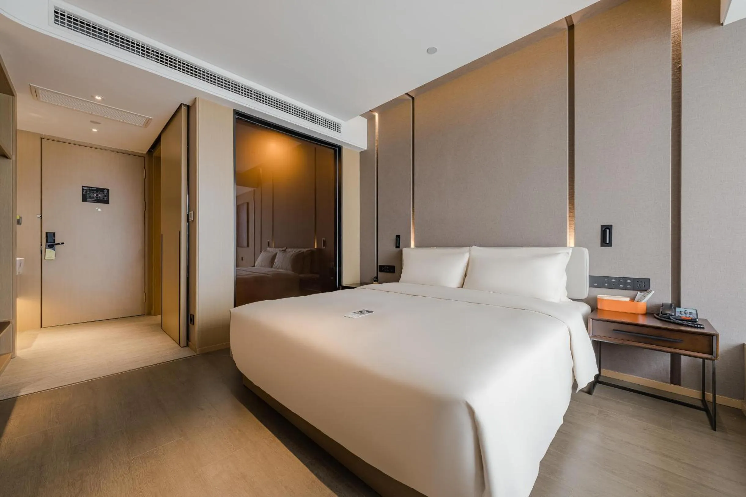 Bed in Atour Hotel Jiaxing Pinghu