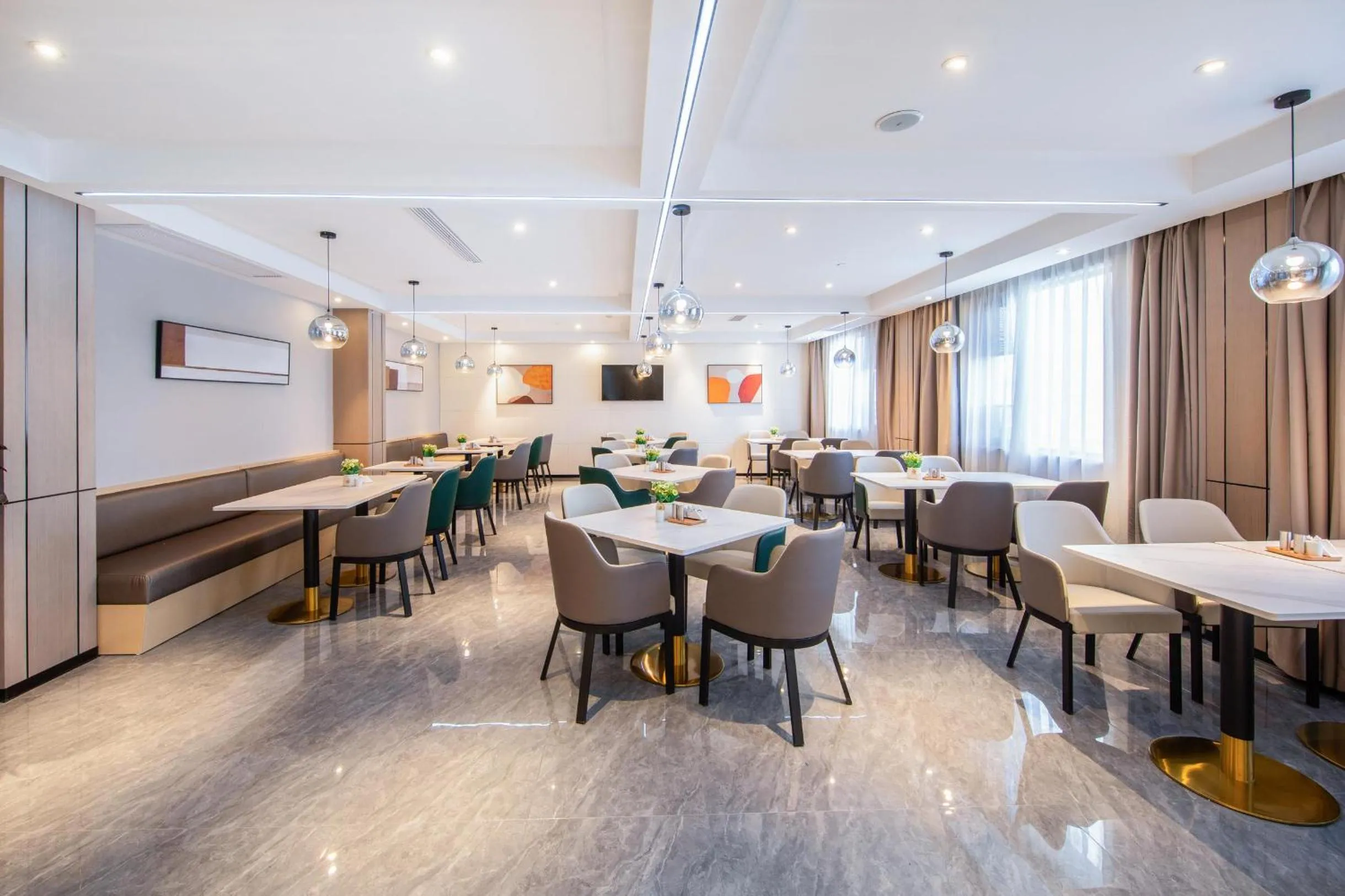 Atour Hotel Anqing Wuyue Plaza