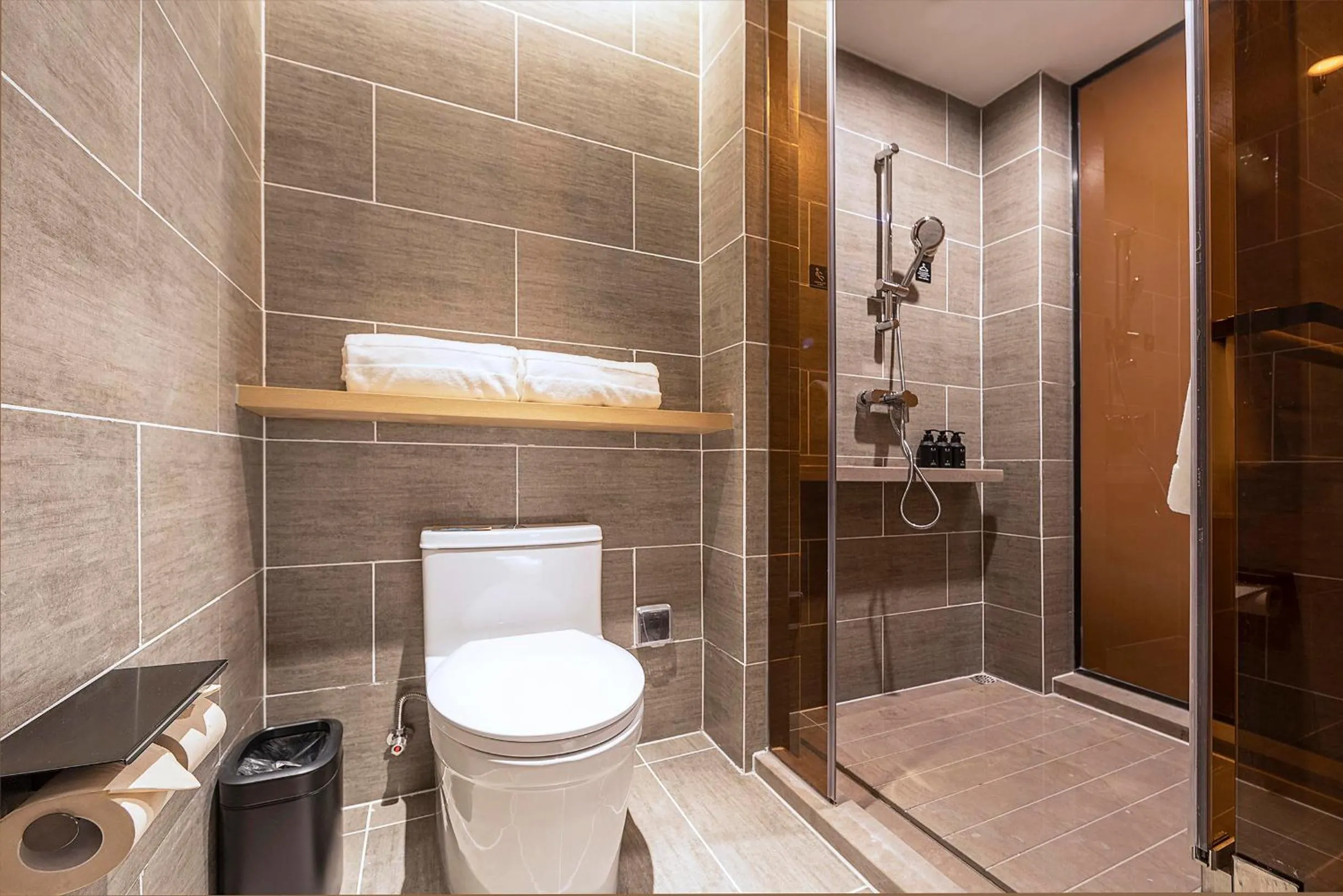 Atour Hotel Zhengzhou Xinzheng International Airport