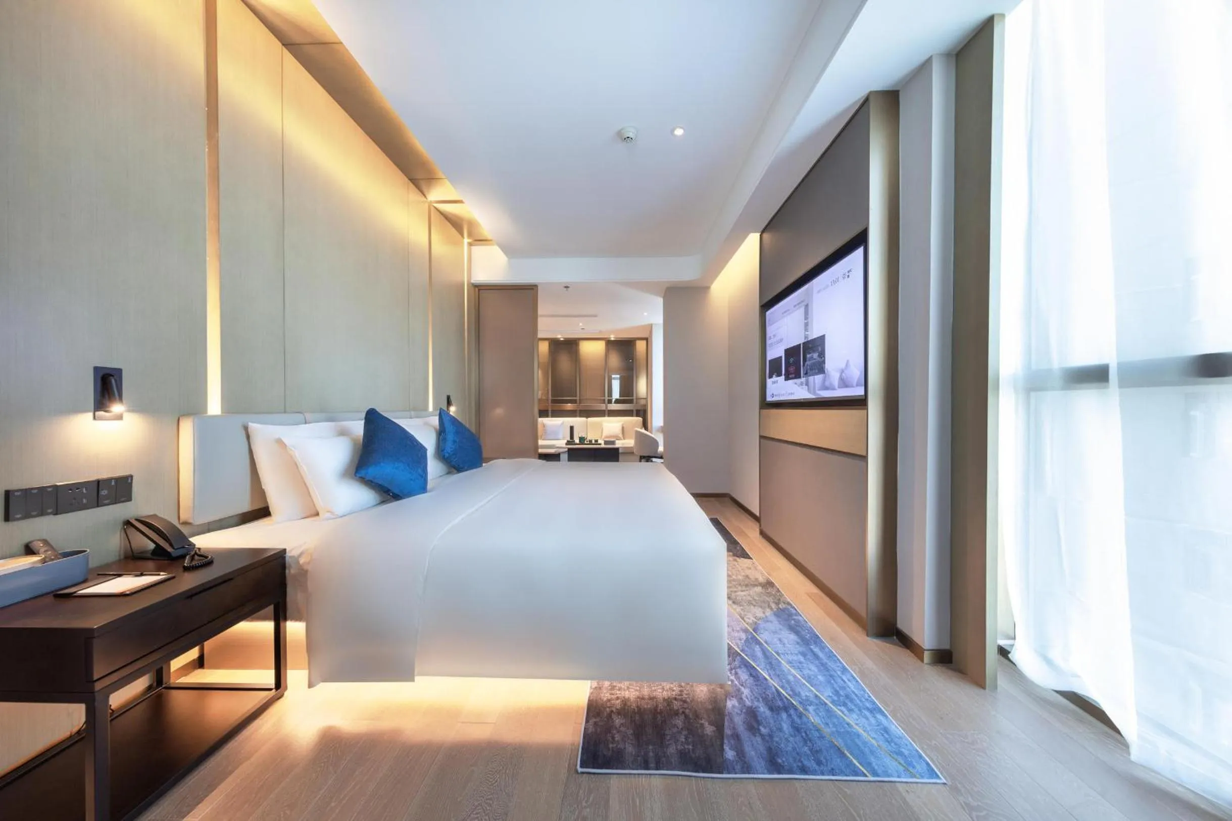 Bed in Atour S Hotel Wuhan Chuhehanjie