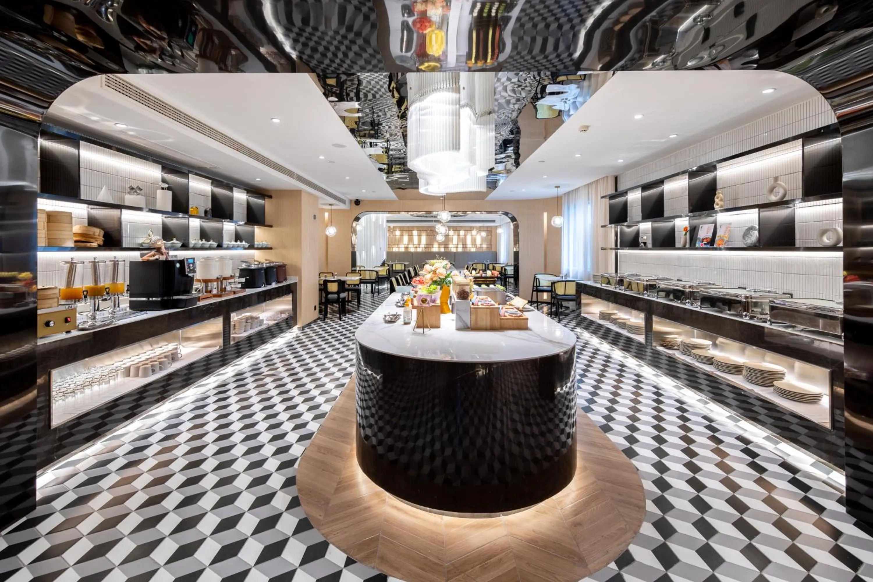 Atour Hotel Wuhan Optics Valley Square Yangjia Bay