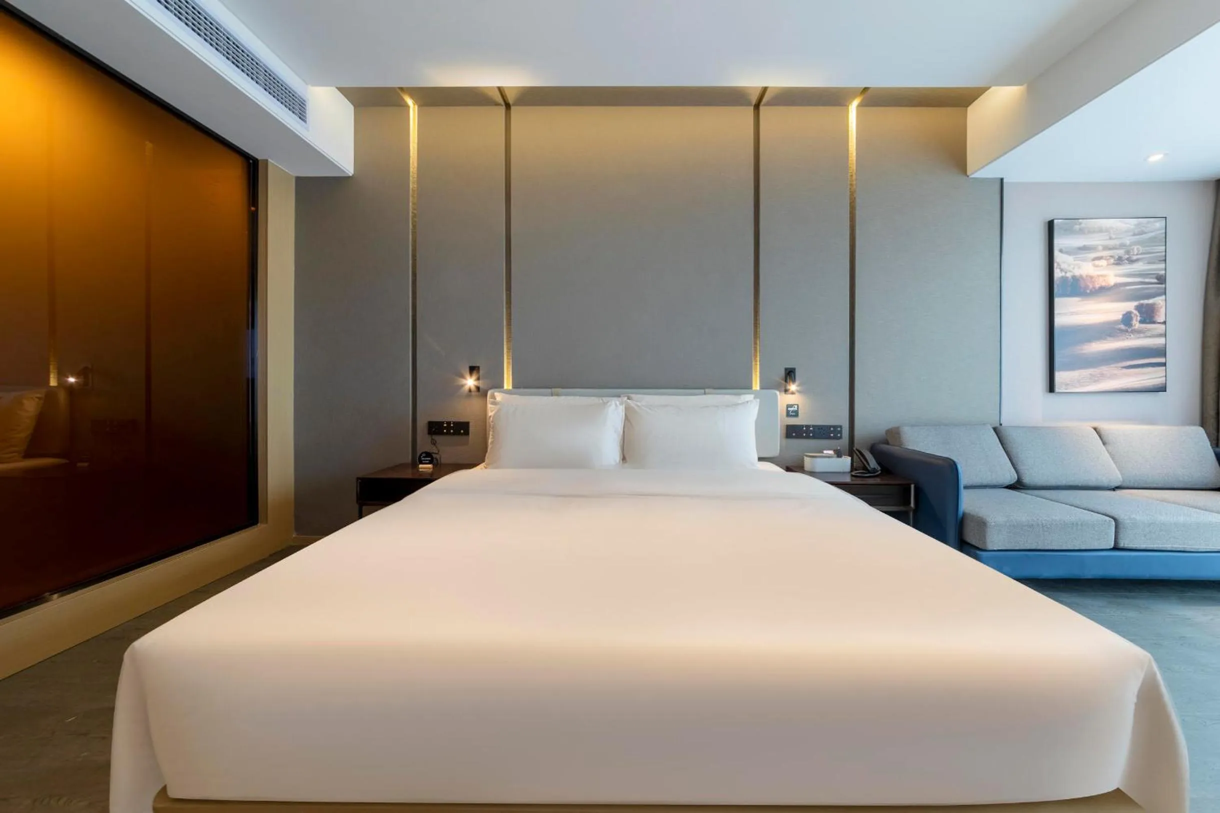 Bed in Atour Hotel Zhangjiajie Tianmen Mountain Cableway