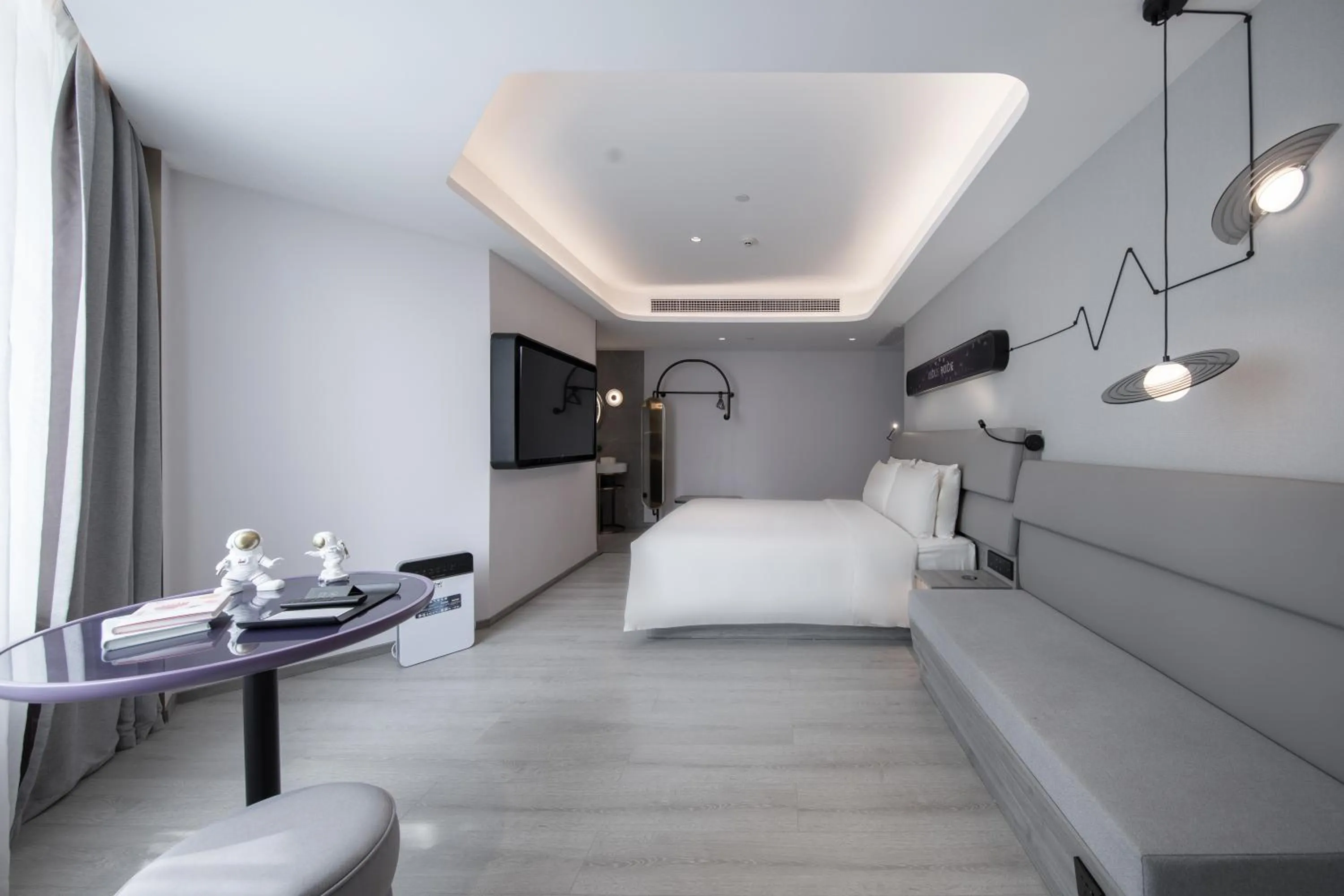 Bed in Atour X Hotel Guangzhou Zhujiang New Town Siyouxin Road