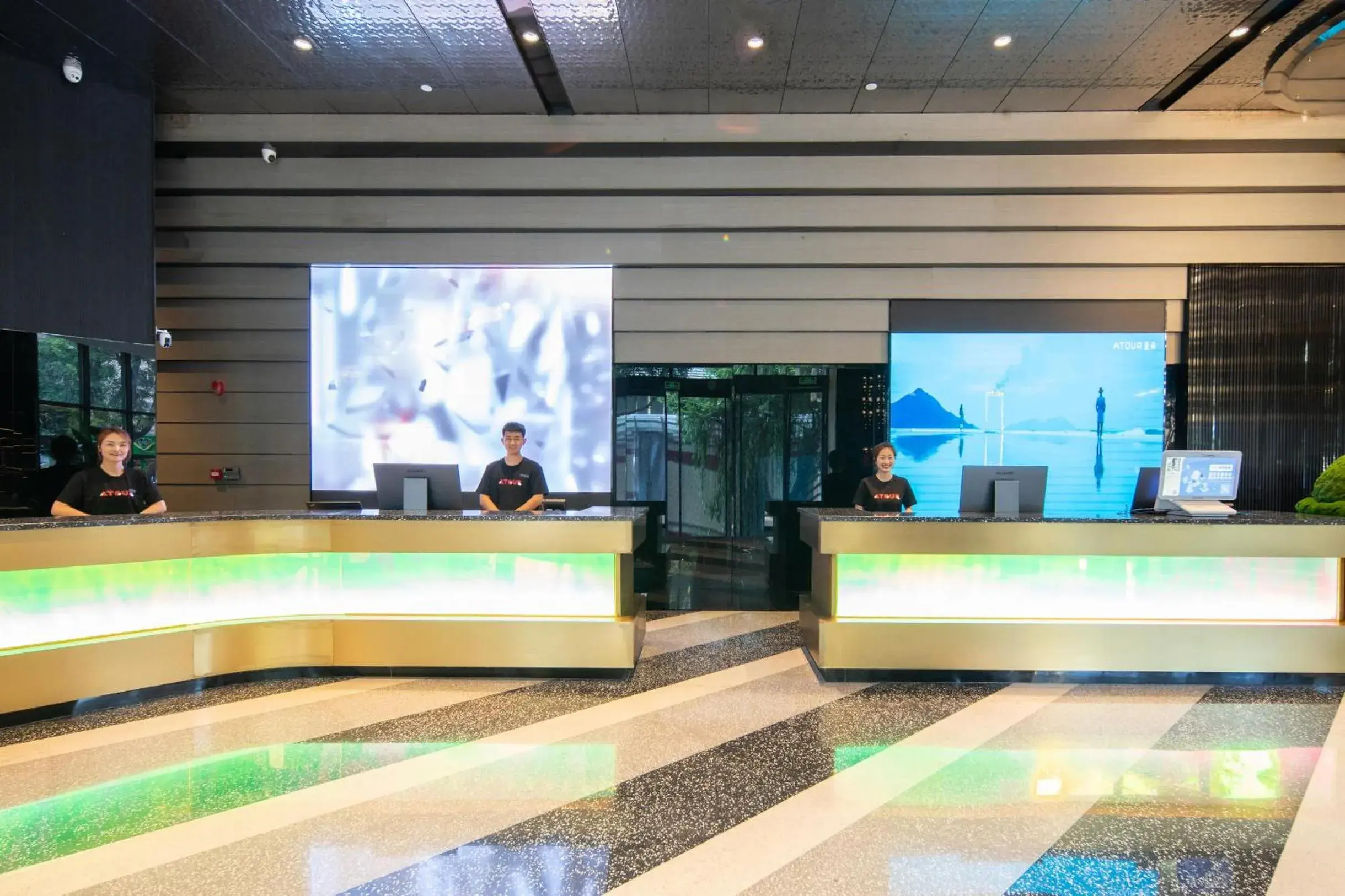Lobby or reception in Atour S Hotel Shenzhen Futian Port Lobby or reception in Atour S Hotel Shenzhen Futian Port