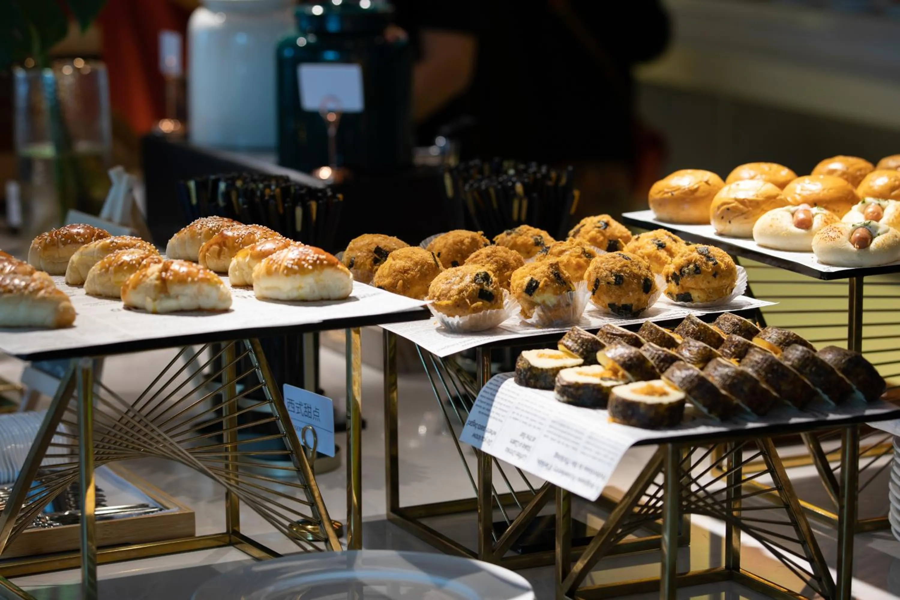 Restaurant/places to eat in Atour S Hotel Shenzhen Futian Port