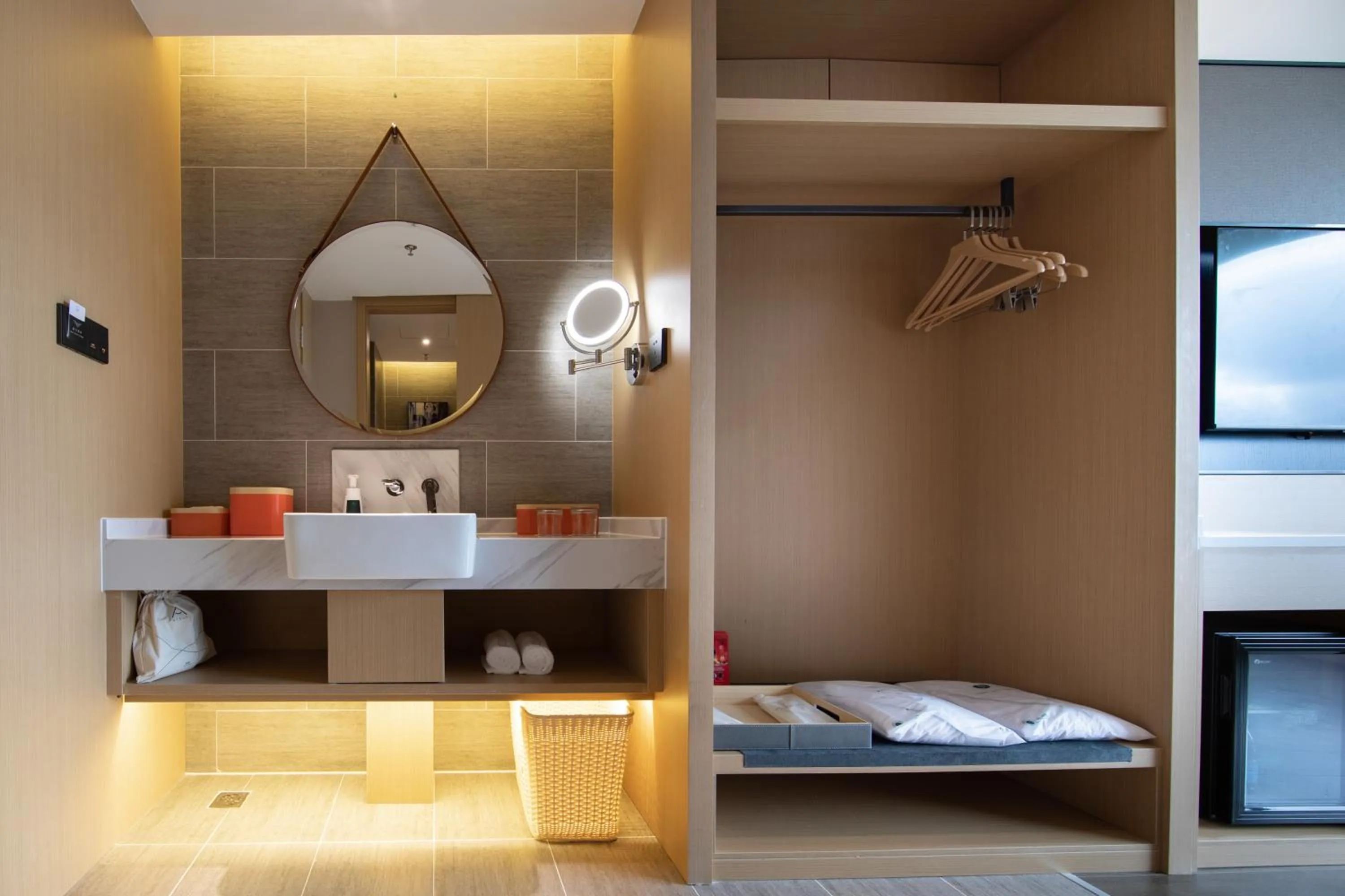 Property building, Bed in Atour Hotel Zhuhai Gongbei Fuhuali