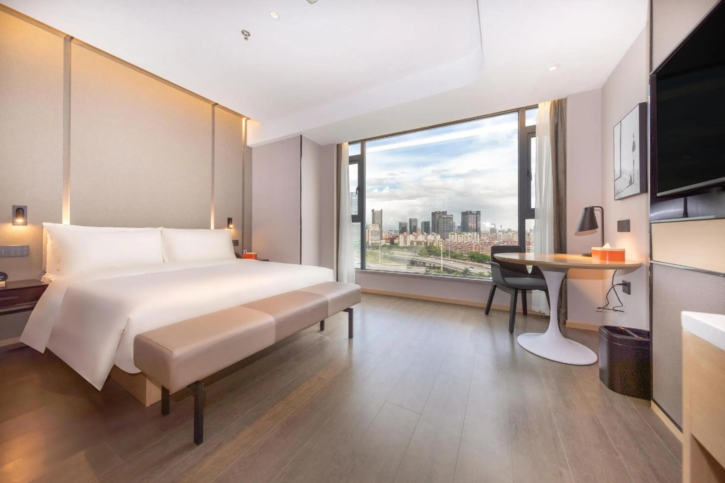 Bed in Atour Hotel Zhuhai Gongbei Fuhuali