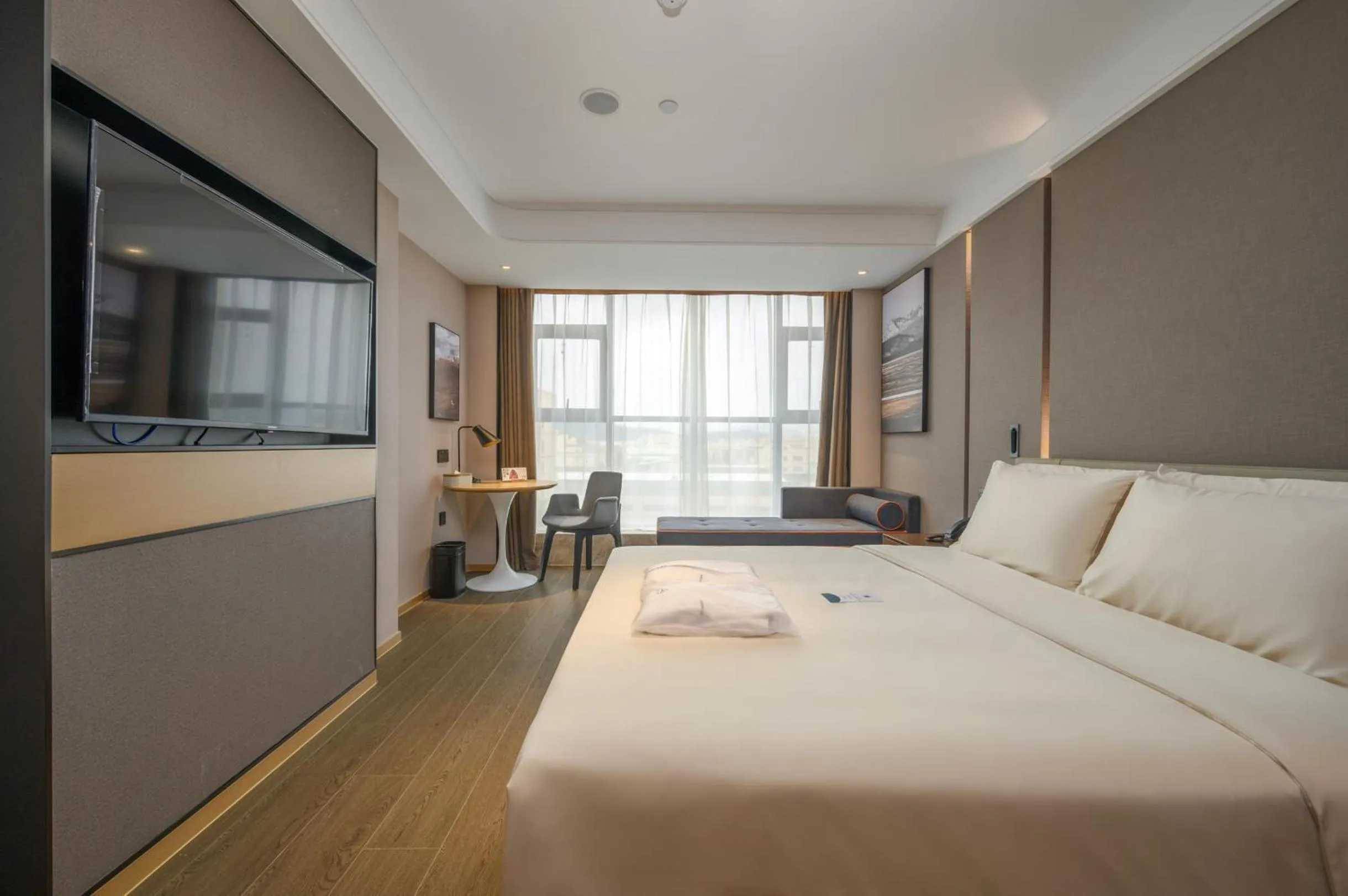 Atour Hotel Dongguan Songhan Lake