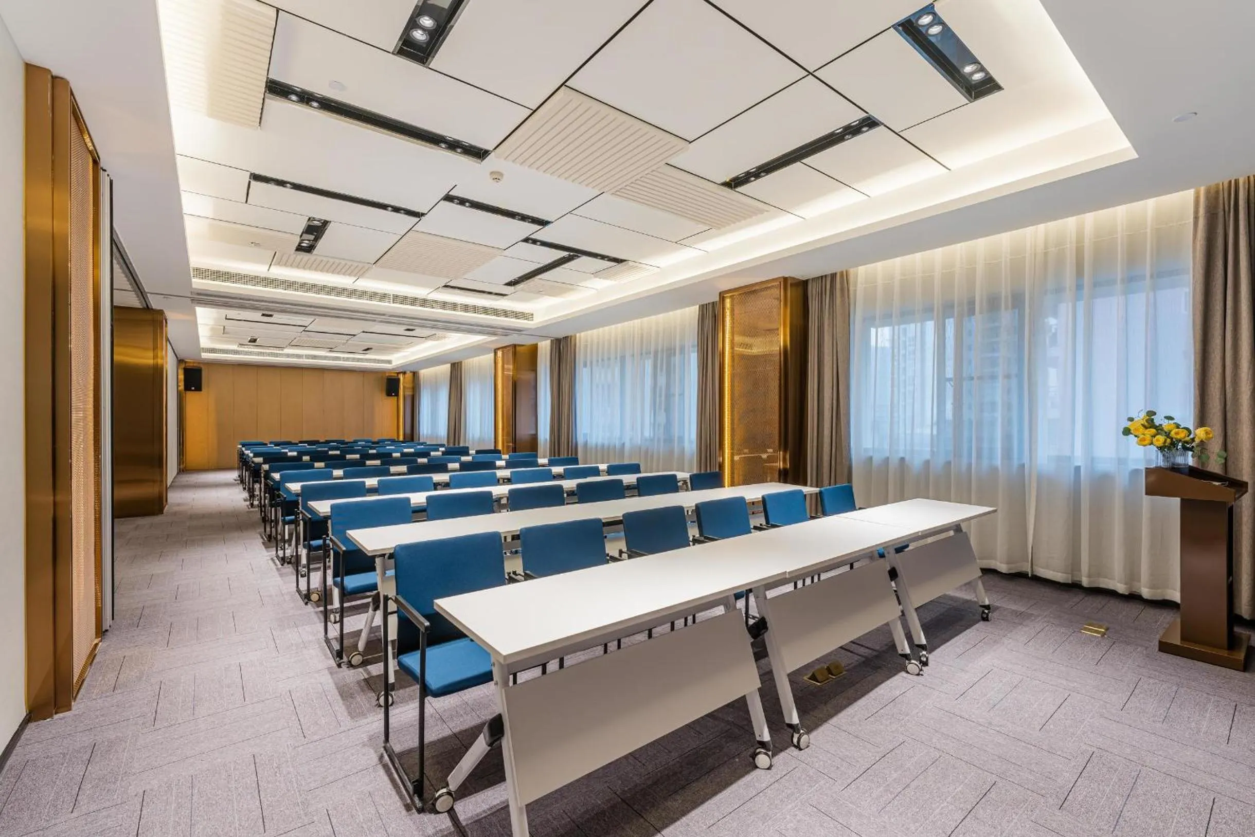 Meeting/conference room in Atour Hotel Chongqing Nanping Pedestrain Street