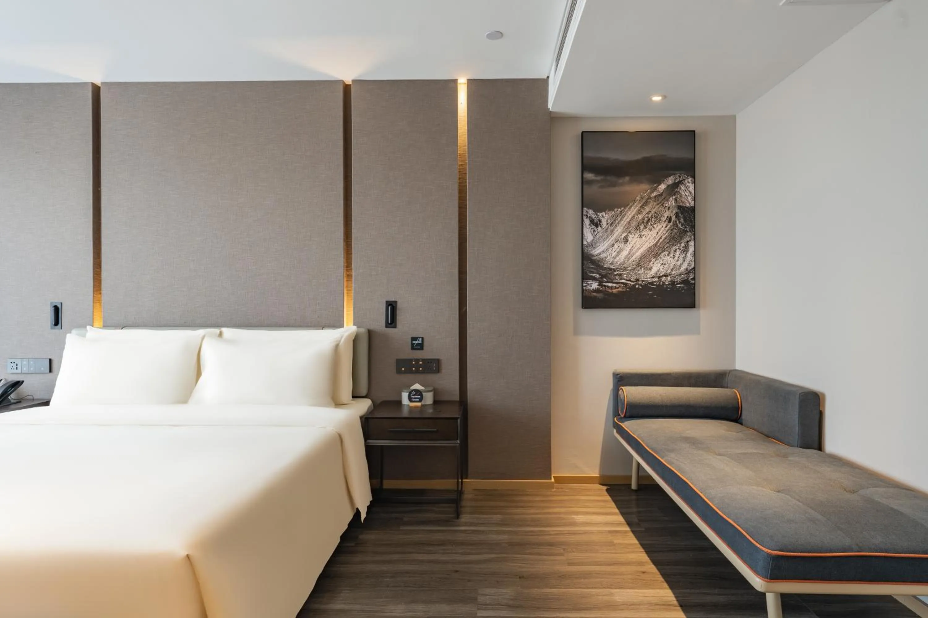 Bed in Atour Hotel Chongqing West Station