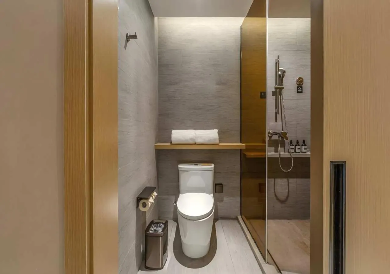 Toilet in Atour Hotel Chengdu North Renmin Road