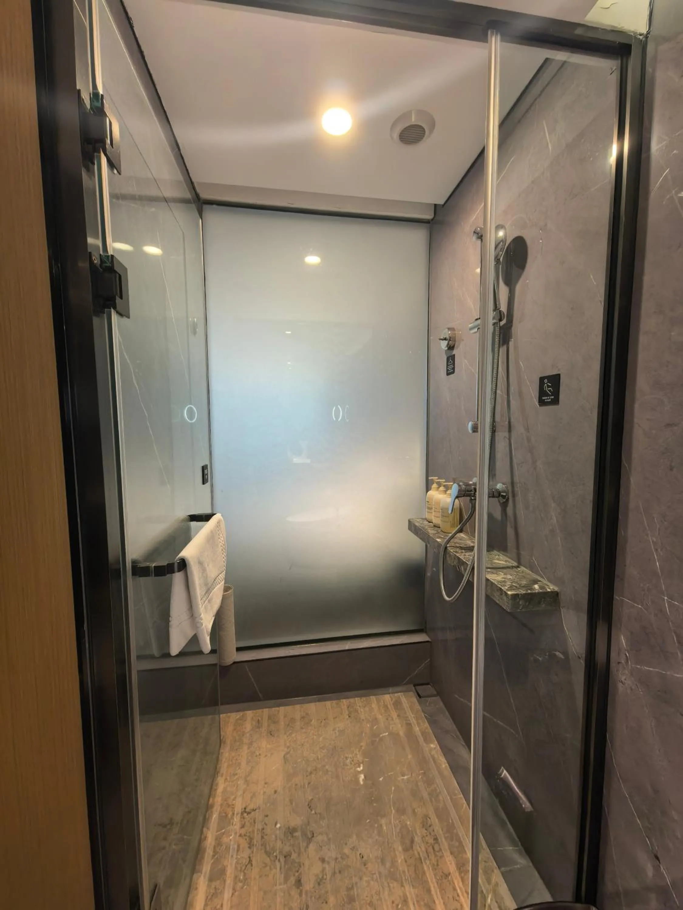 Bathroom in Atour S Hotel Chengdu Wenshu Monastery Chunxi Road