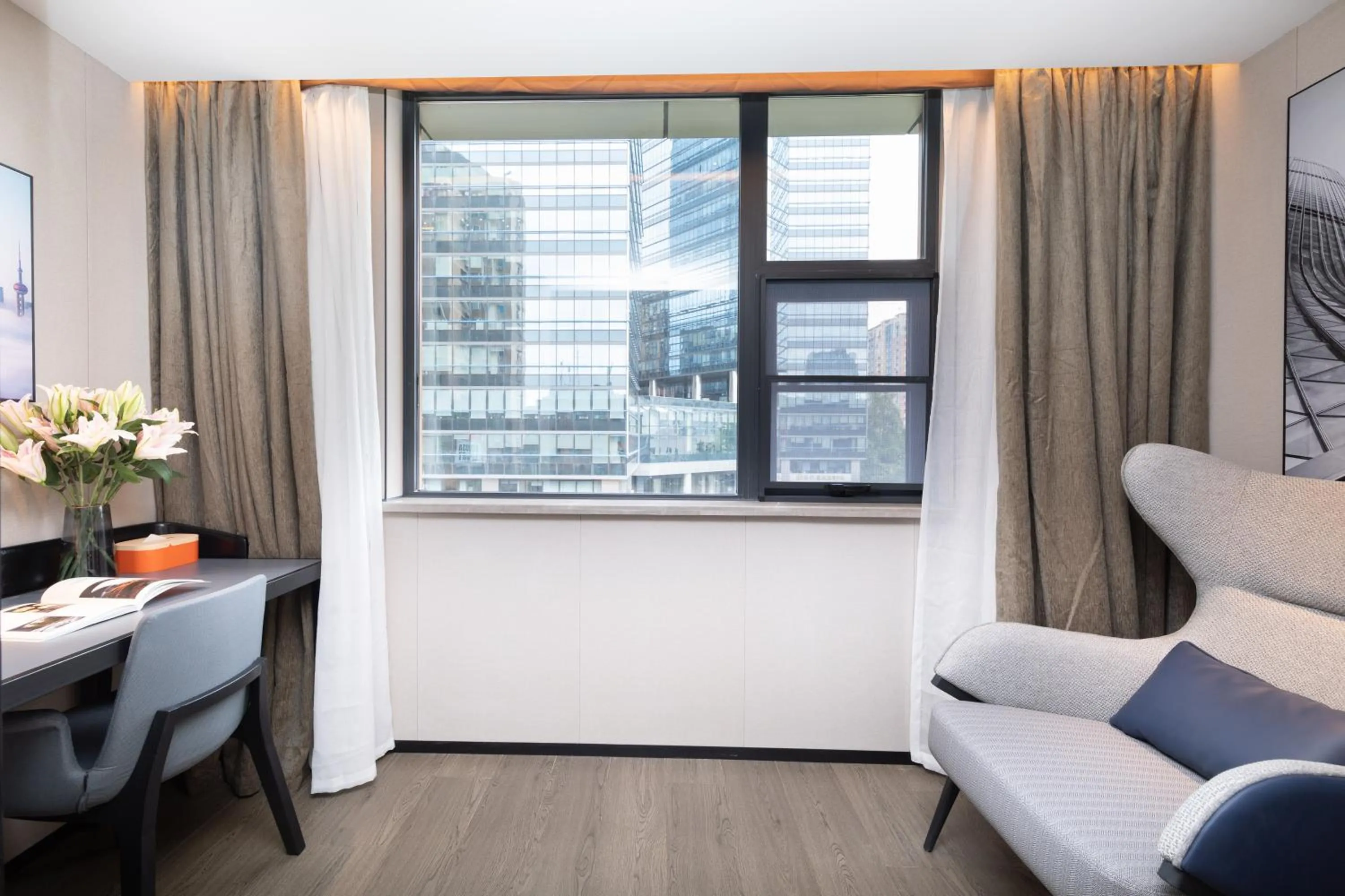 Chengdu Consulate Road, Sichuan University Wangjiang Campus Atour Hotel