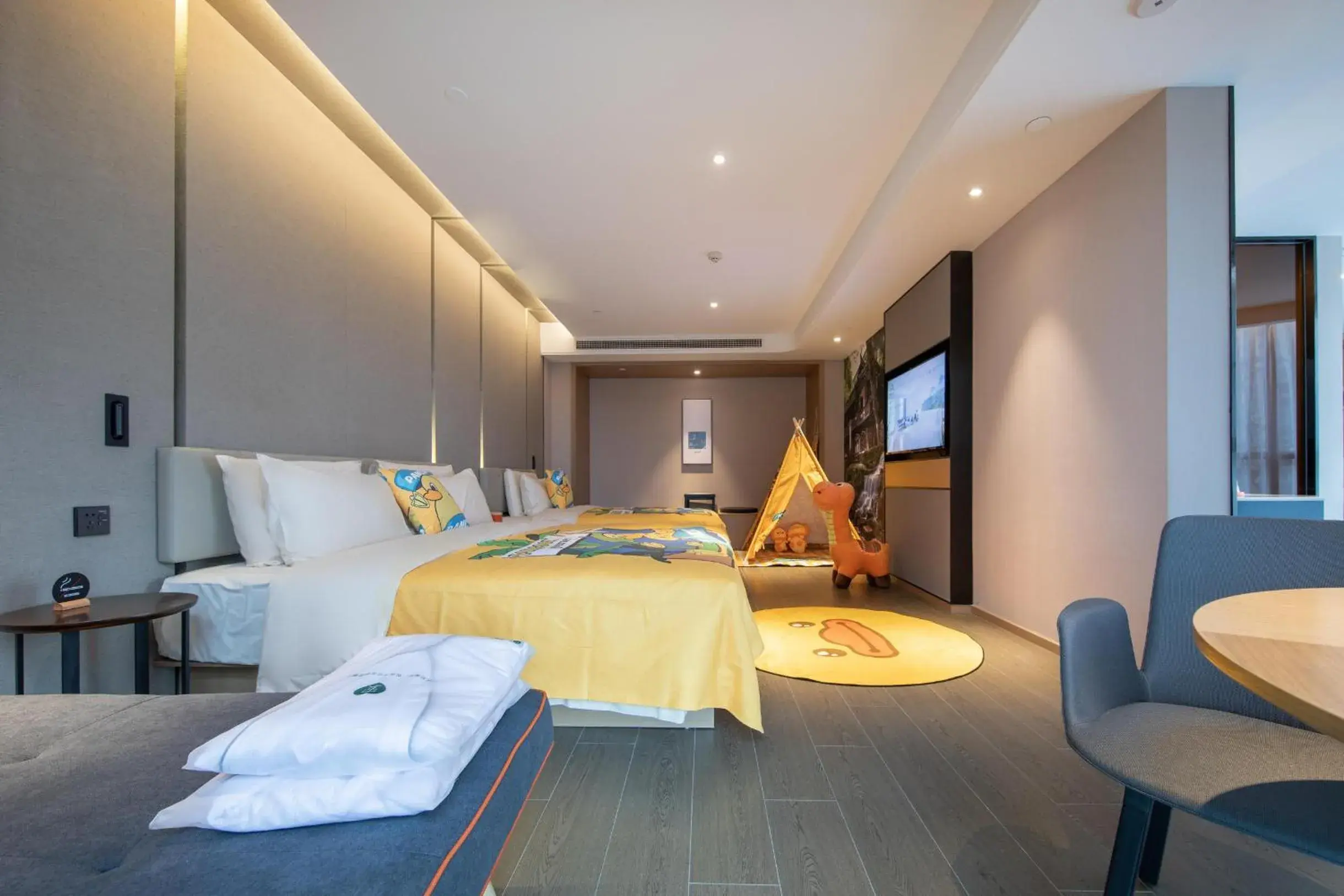 Photo of the whole room, Bed in Atour Hotel Meishan Government Affairs Center Photo of the whole room, Bed in Atour Hotel Meishan Government Affairs Center