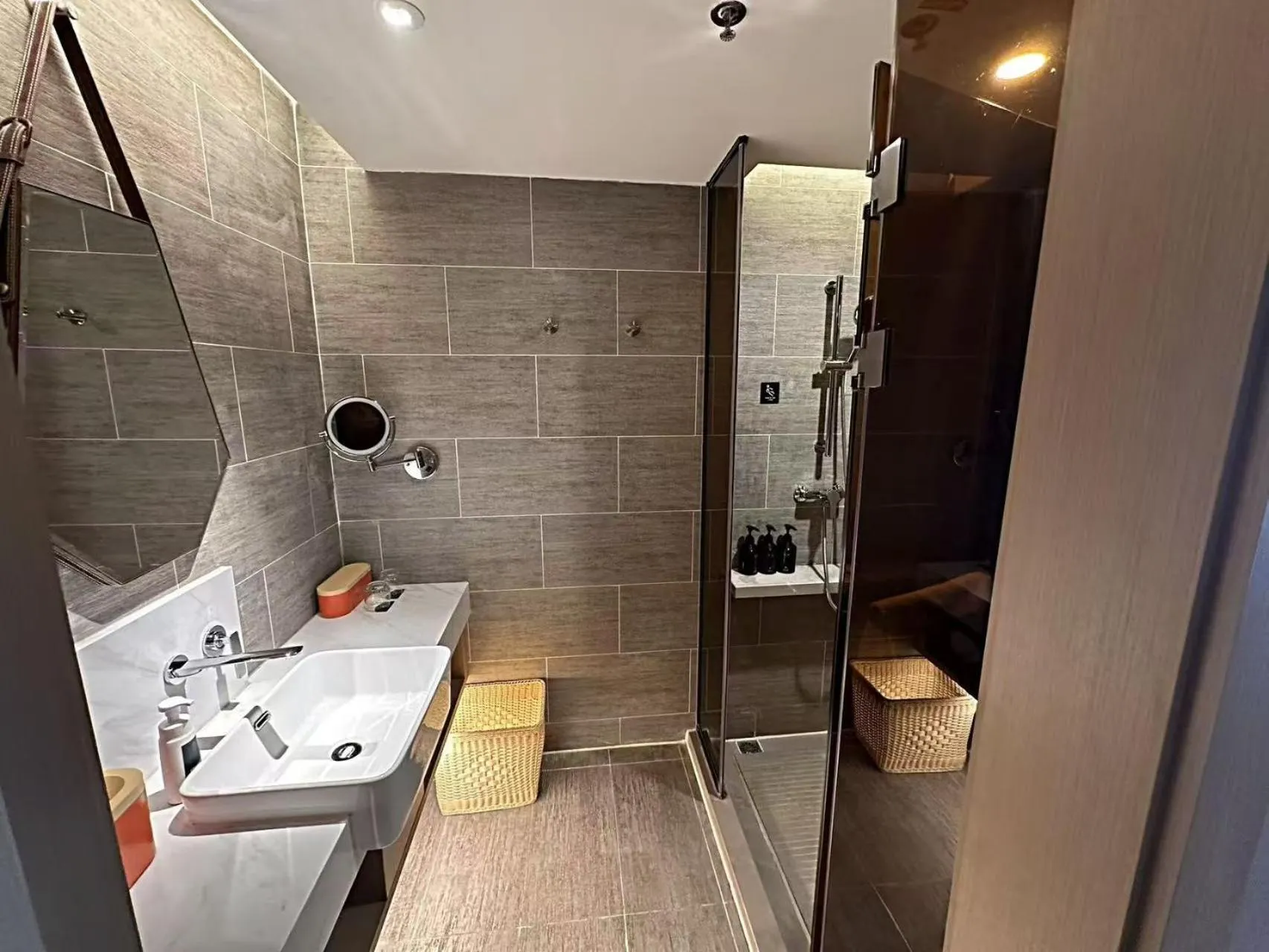 Shower in Atour Hotel Ya an Era Street