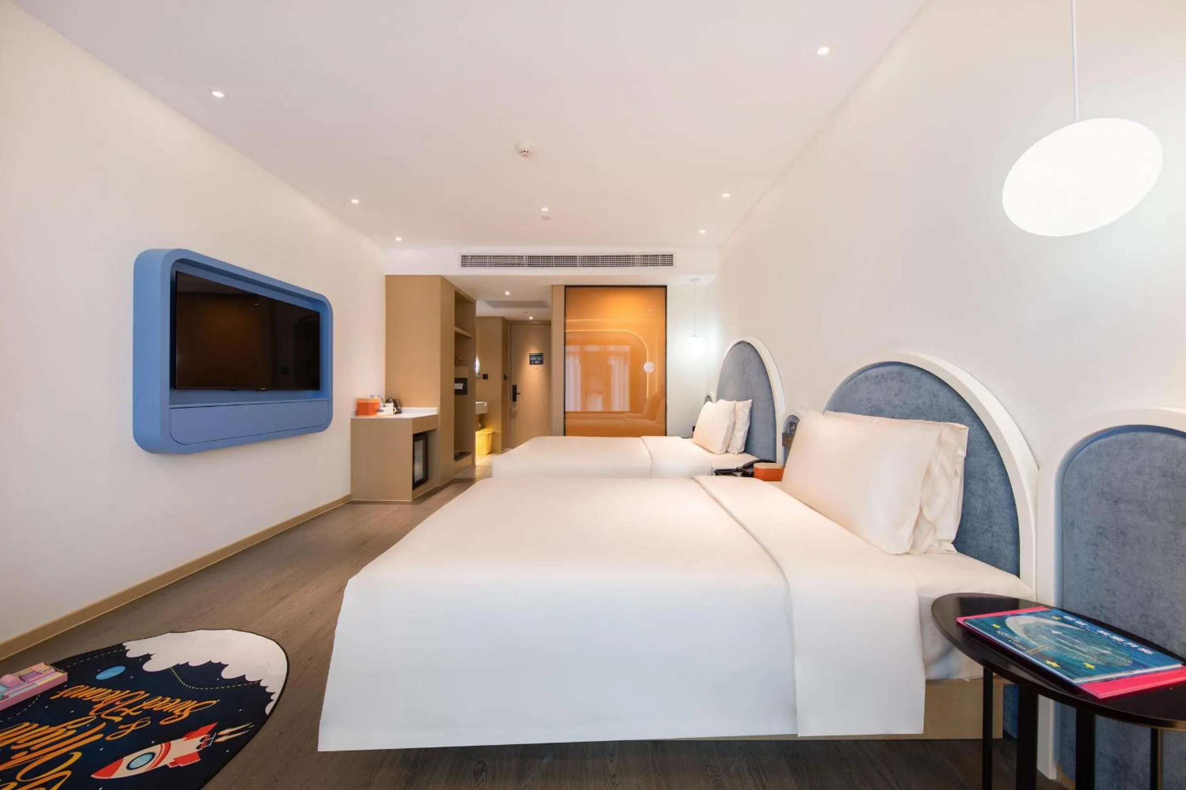 Bed in Atour Hotel Guiyang Guanshan Lake City Government