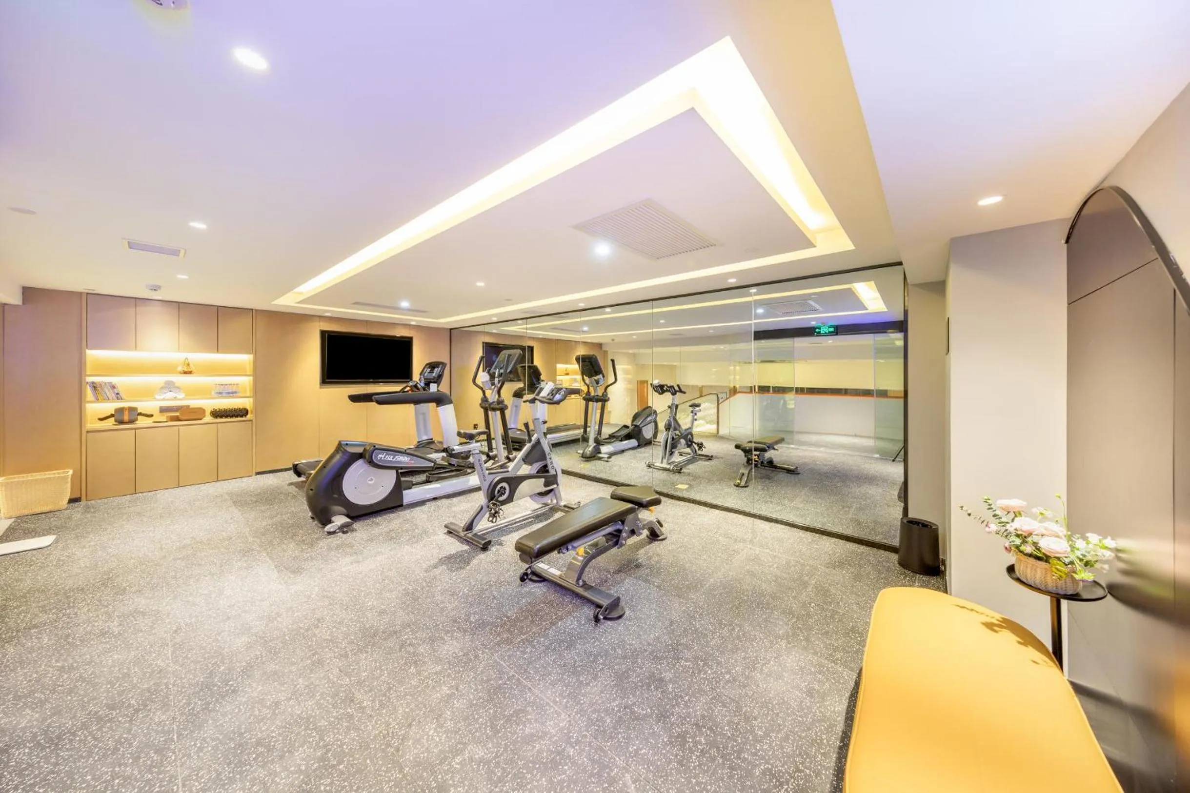 Atour Hotel Guiyang Guanshan Lake City Government