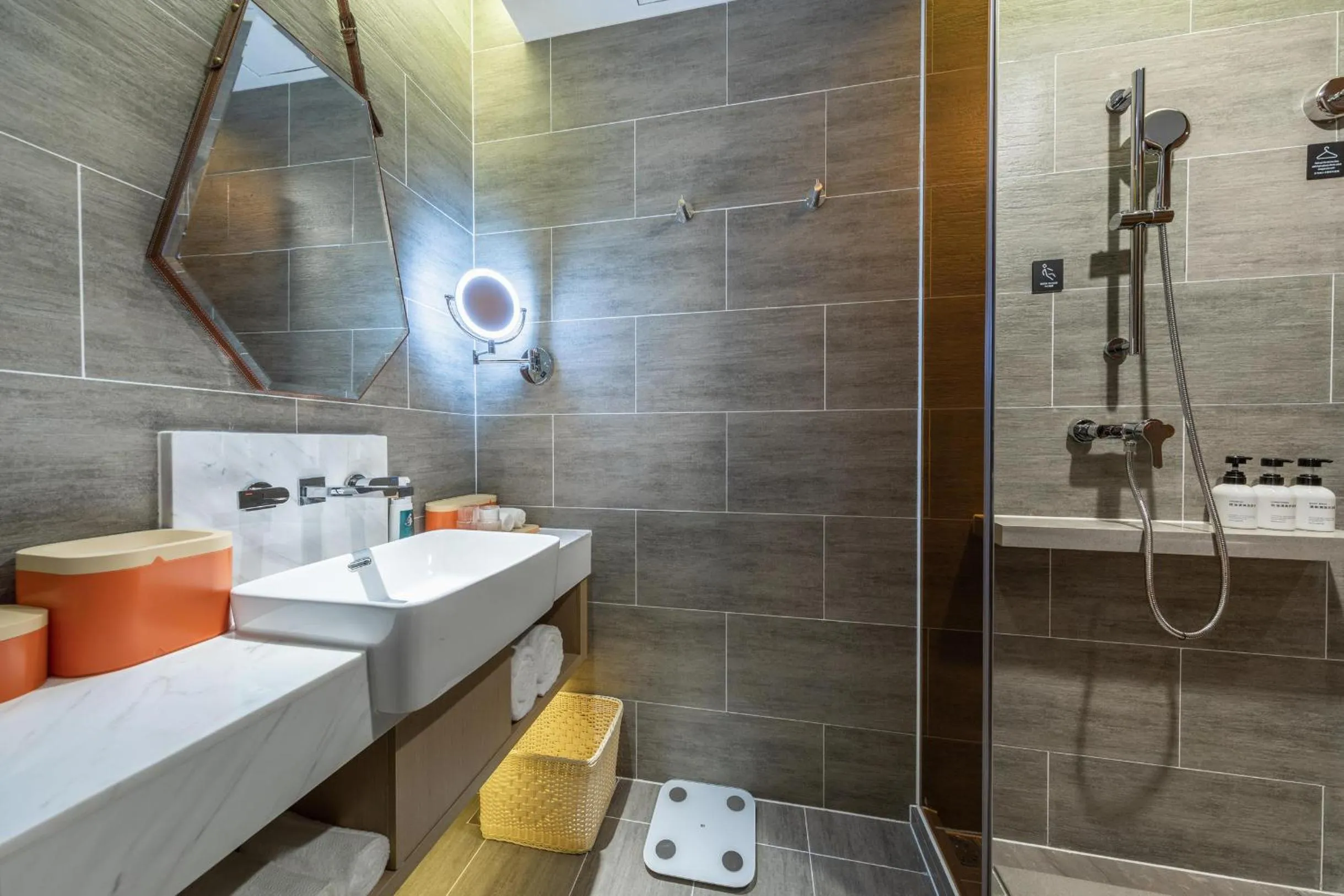 Bathroom in Atour Hotel Kunming Economic Development Zone