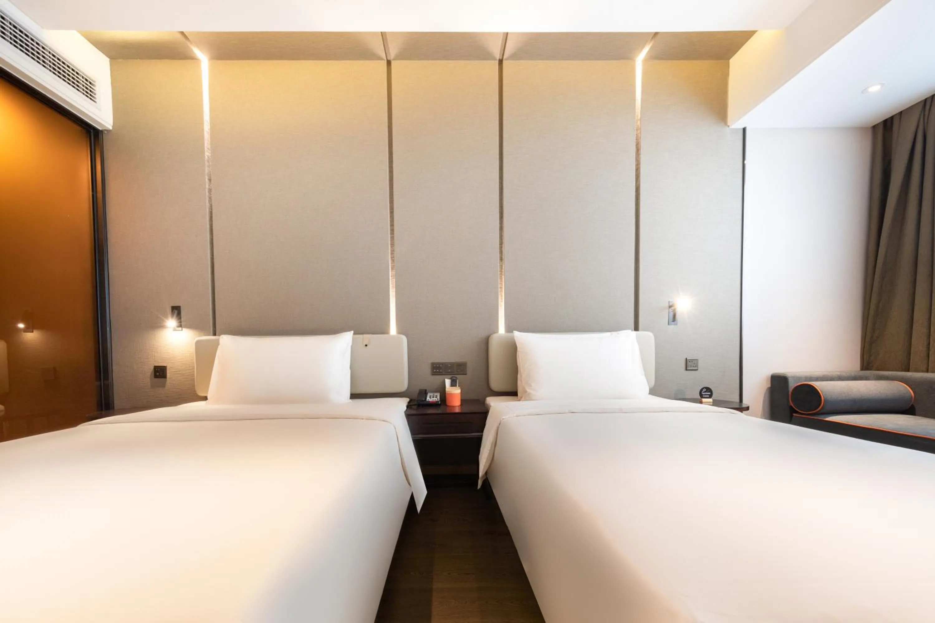 Bed in Atour Hotel Kunming Economic Development Zone