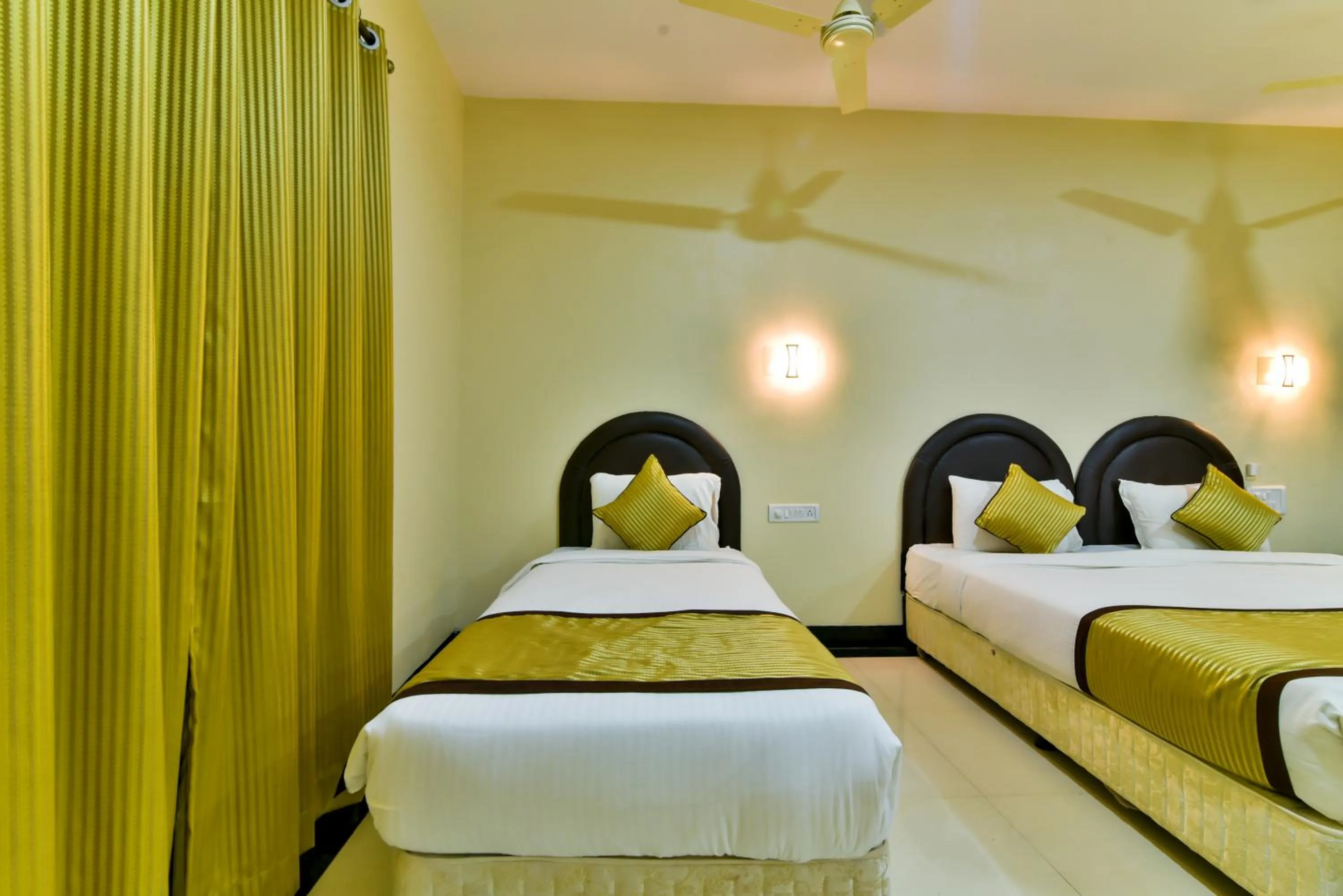 Family Room in Baga Fantacia Beach Inn
