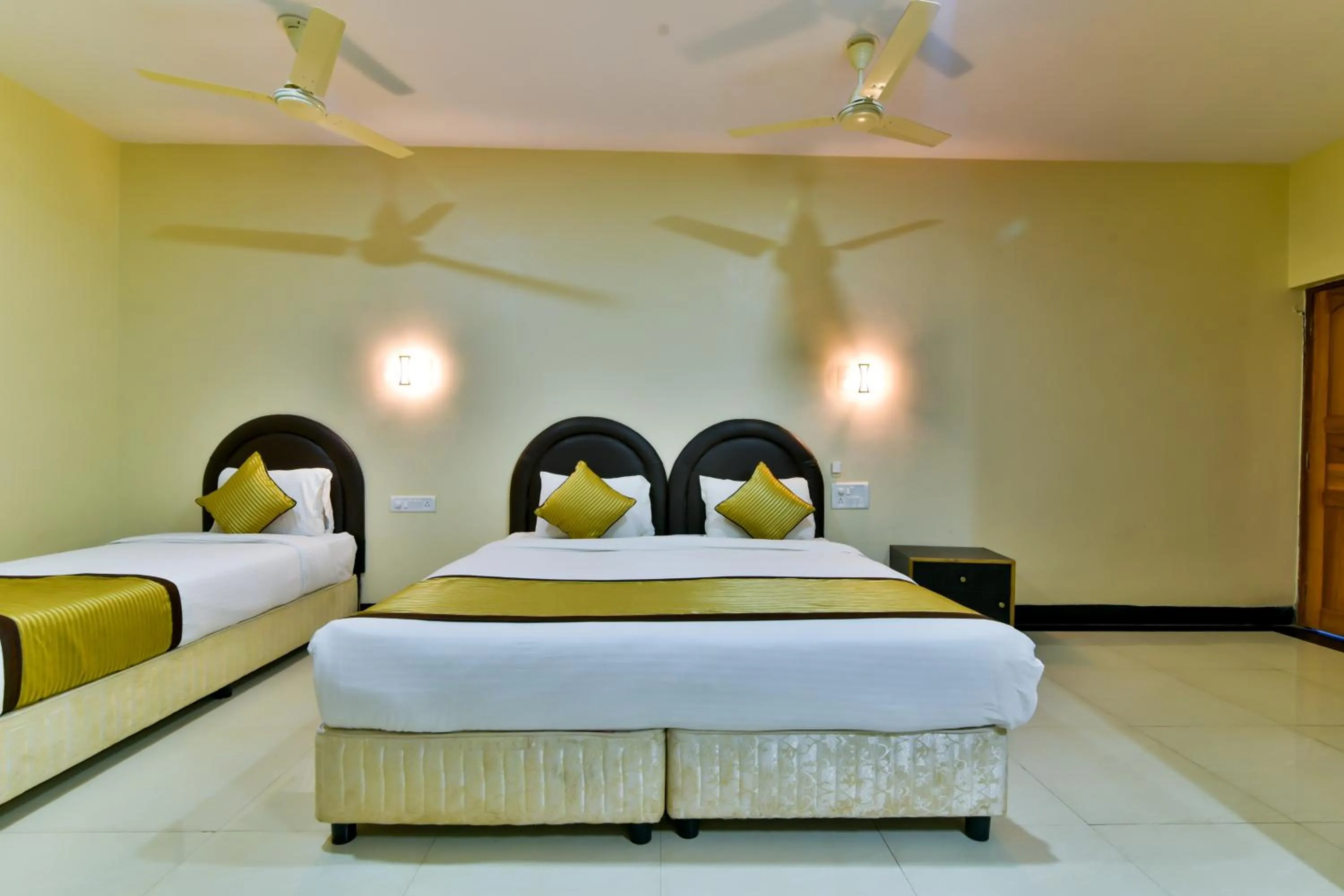 Family Room in Baga Fantacia Beach Inn