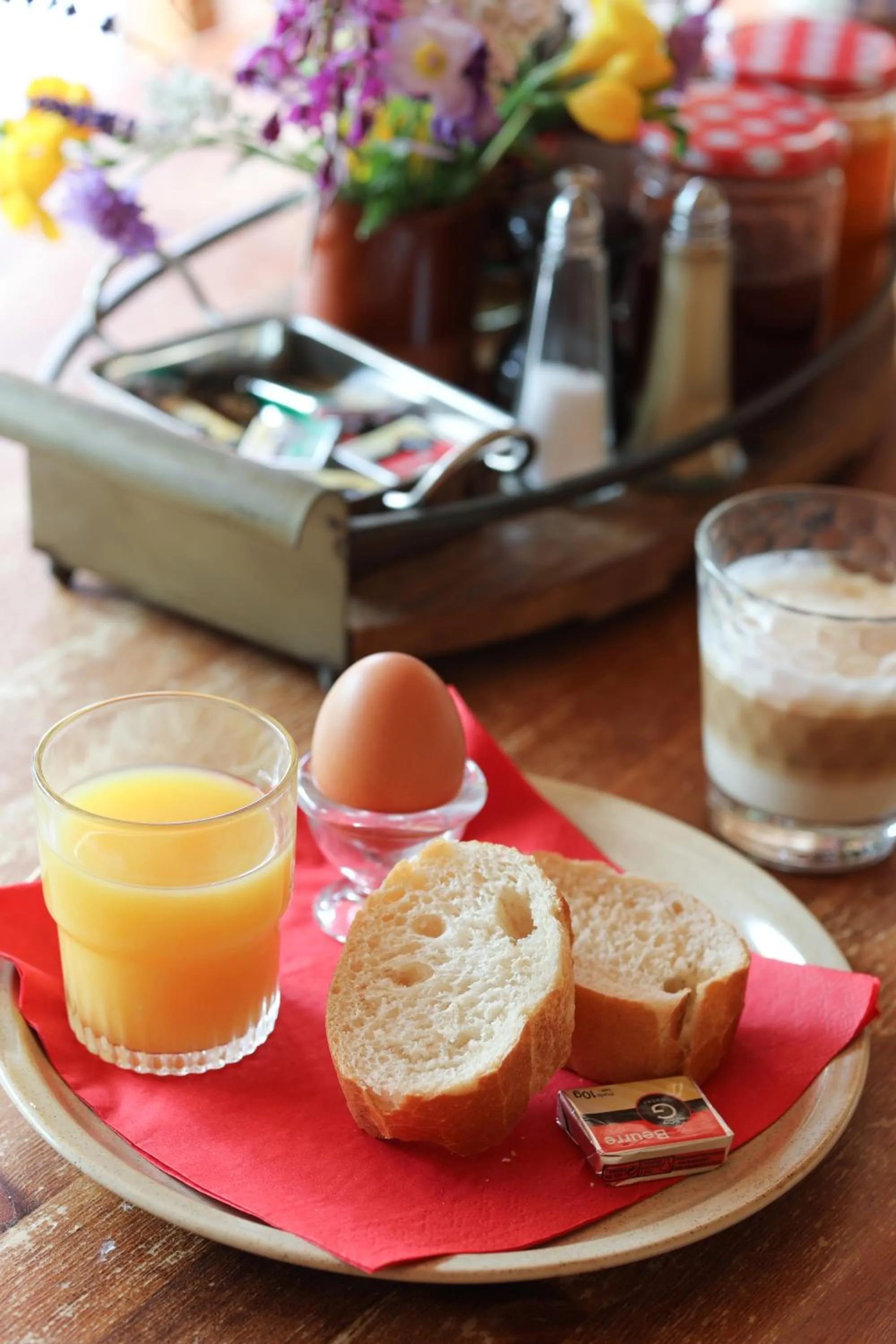 Buffet breakfast in Chalet Tissières