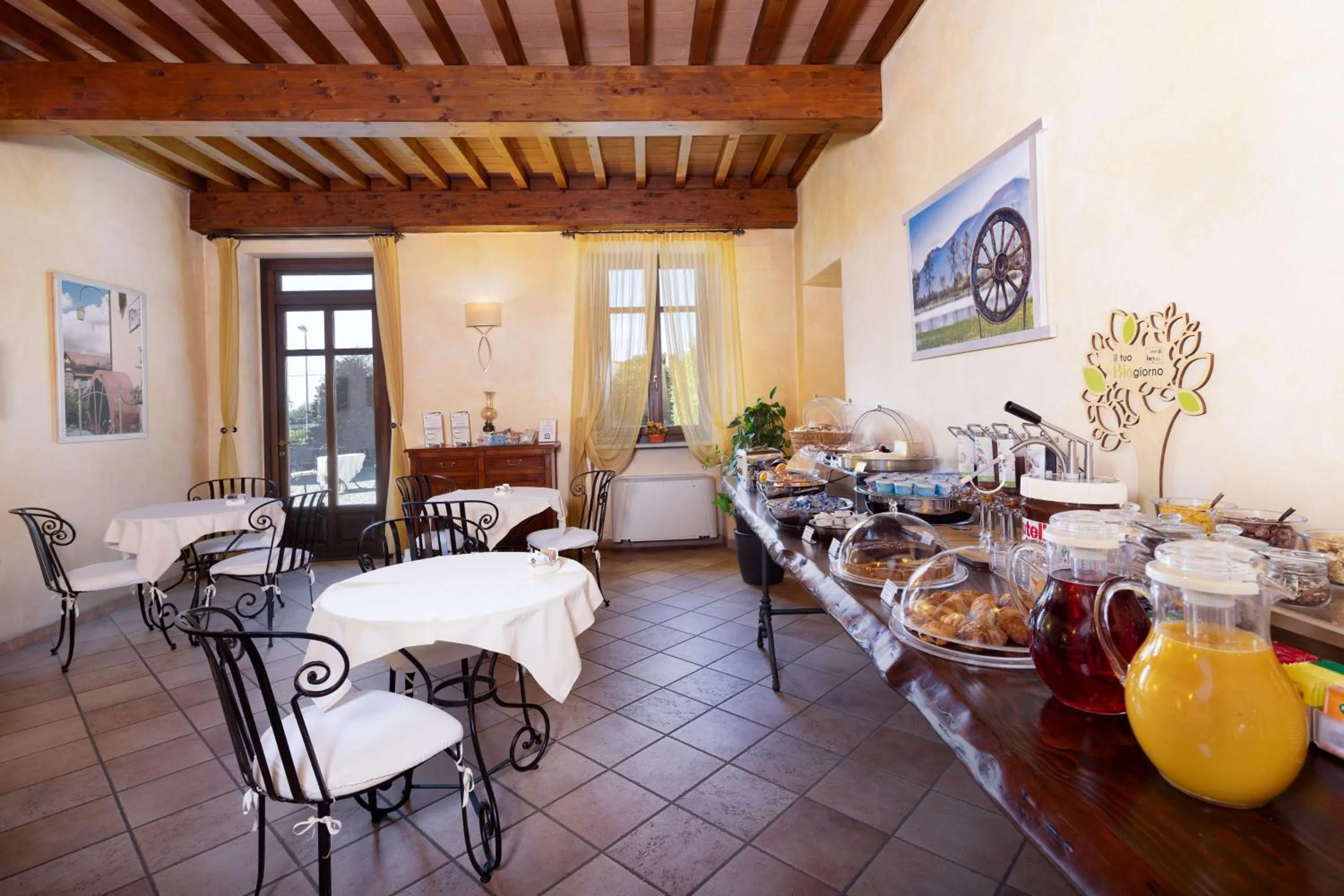 Breakfast in Best Western Plus Hotel Le Rondini