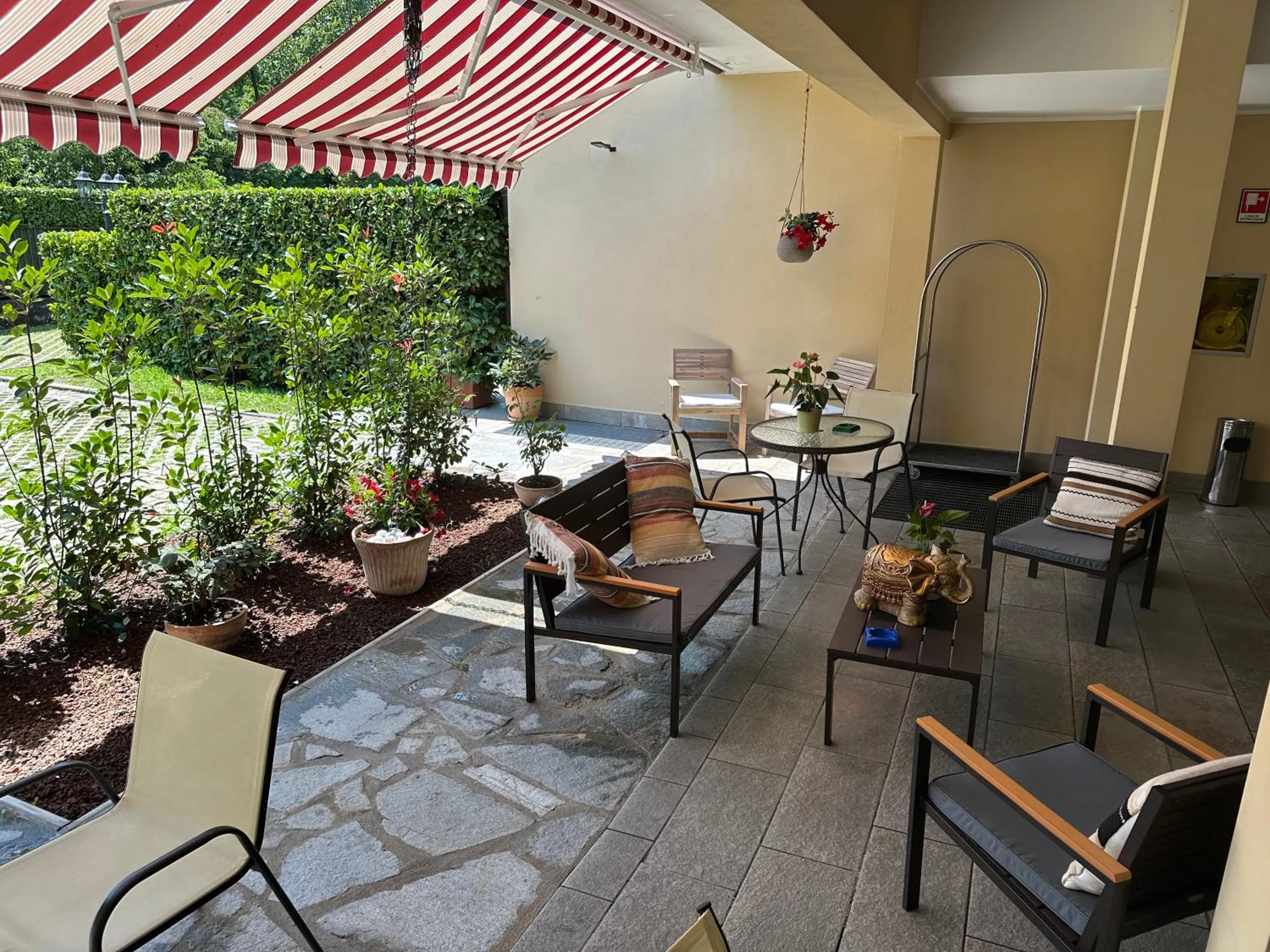 Patio in Hotel Malpensa INN Aereoporto