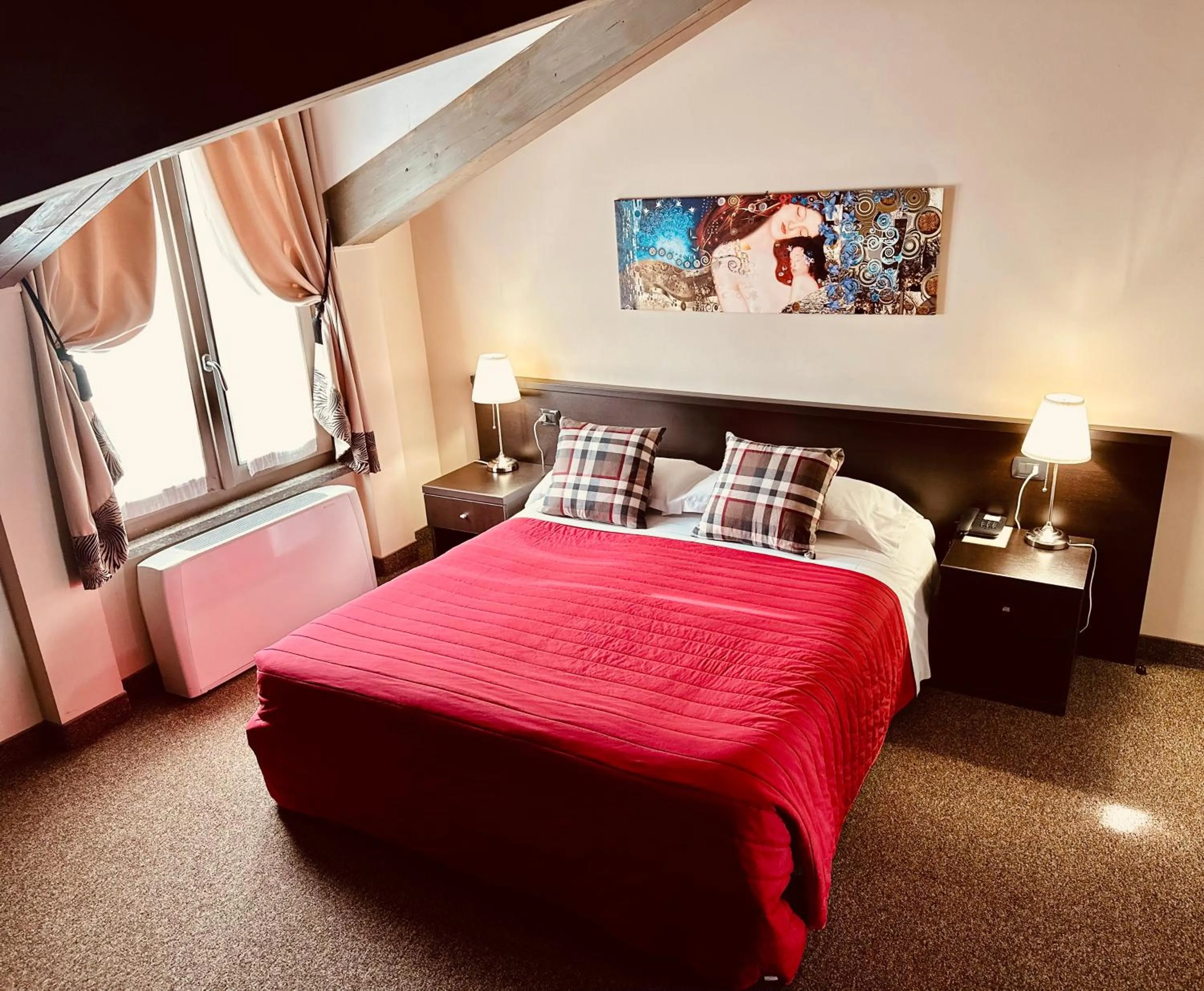 Photo of the whole room, Bed in Hotel Malpensa INN Aereoporto