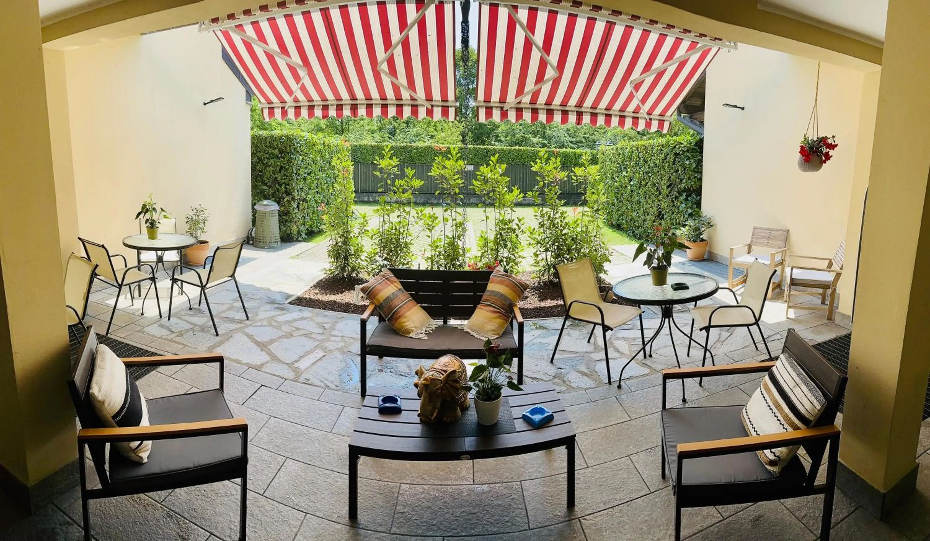 Patio in Hotel Malpensa INN Aereoporto