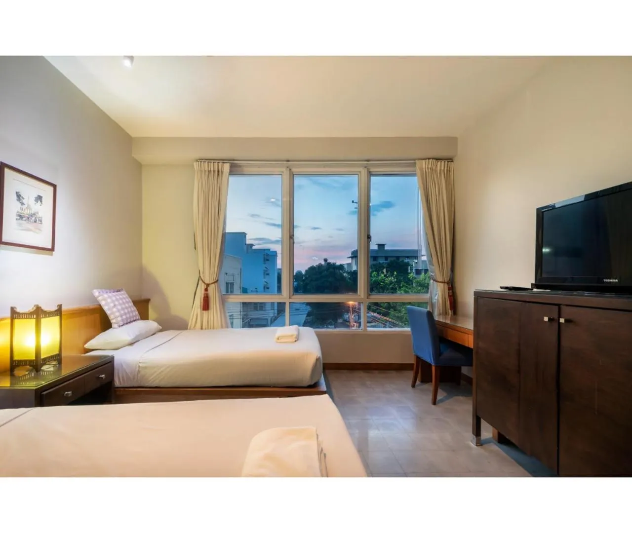 TV and multimedia, Bed in Dinso Home Boutique