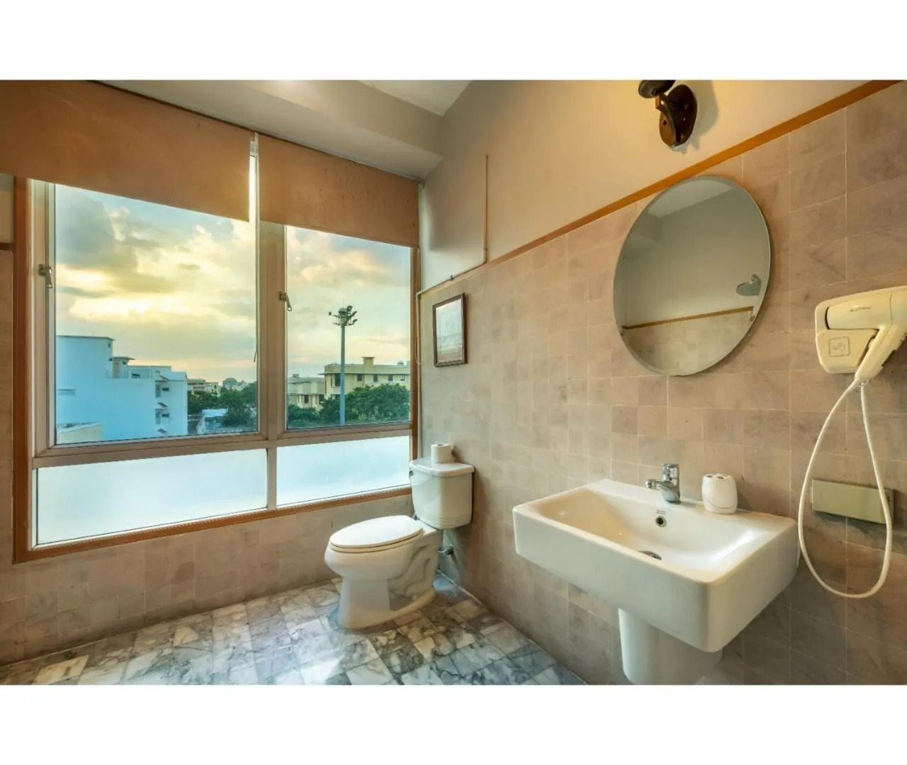 Toilet in Dinso Home Boutique