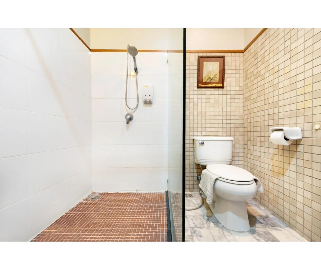 Shower in Dinso Home Boutique