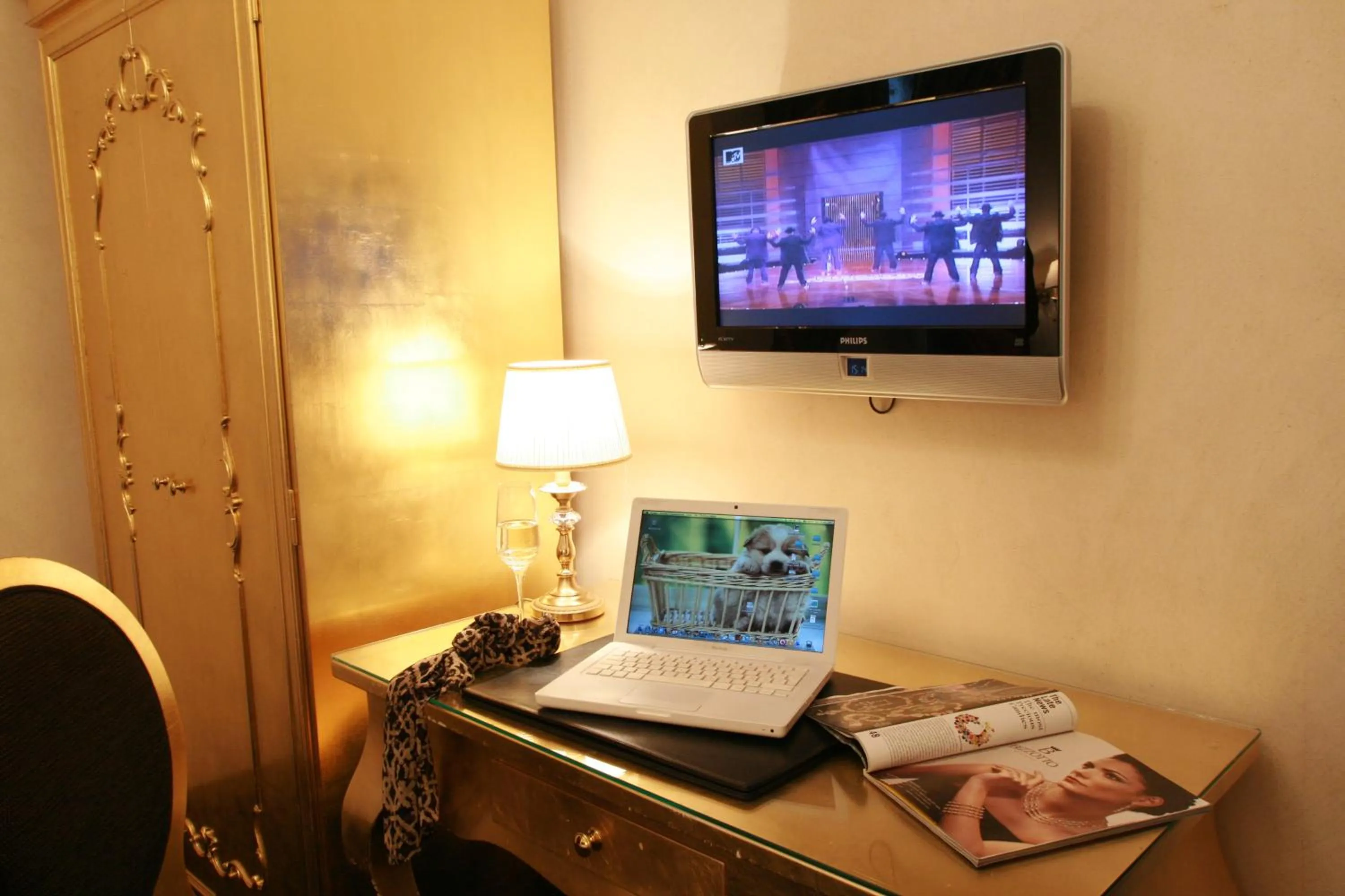 Bedroom in Hotel Al Ponte Dei Sospiri