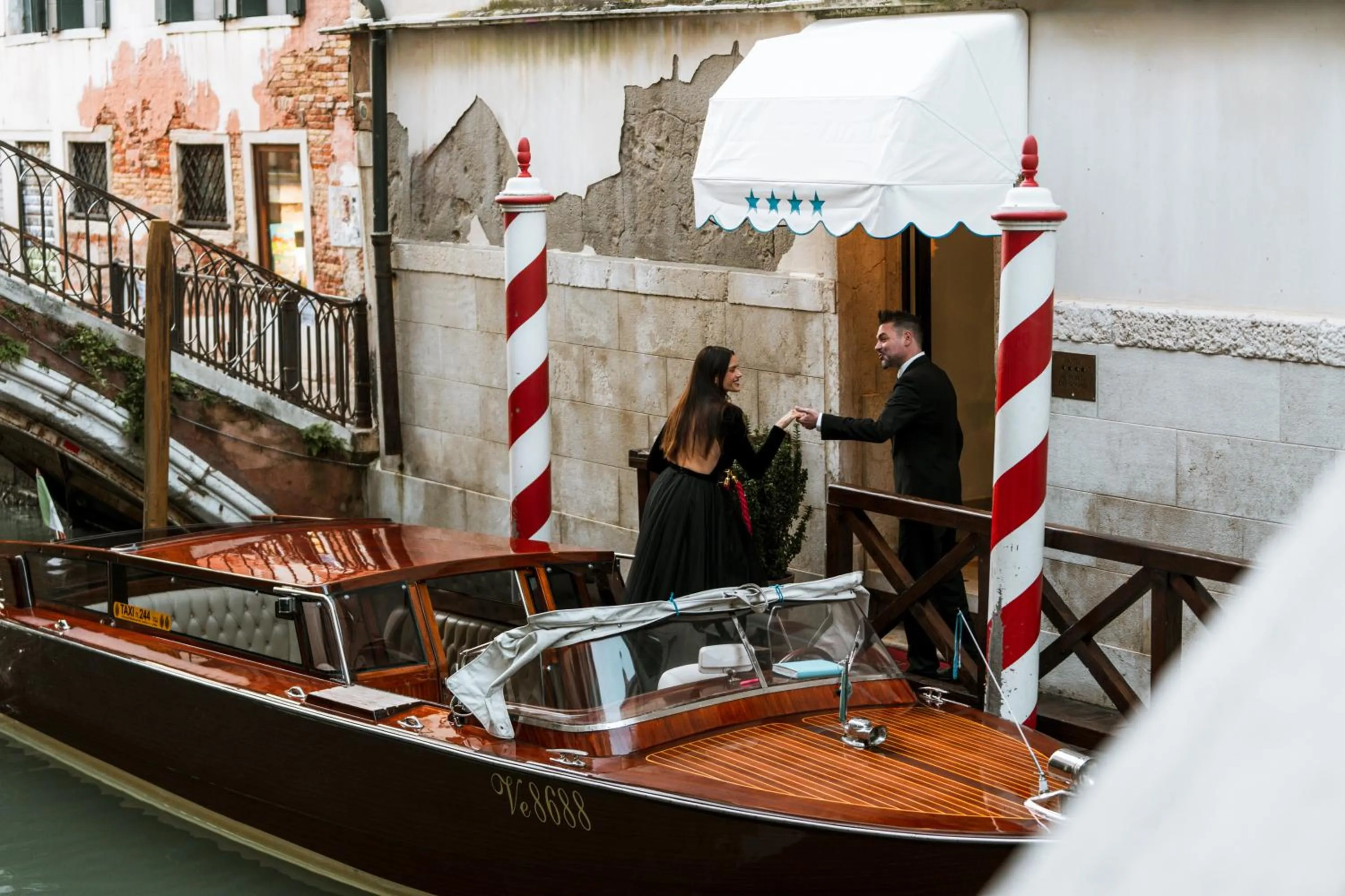 Property building in Hotel Al Ponte Dei Sospiri