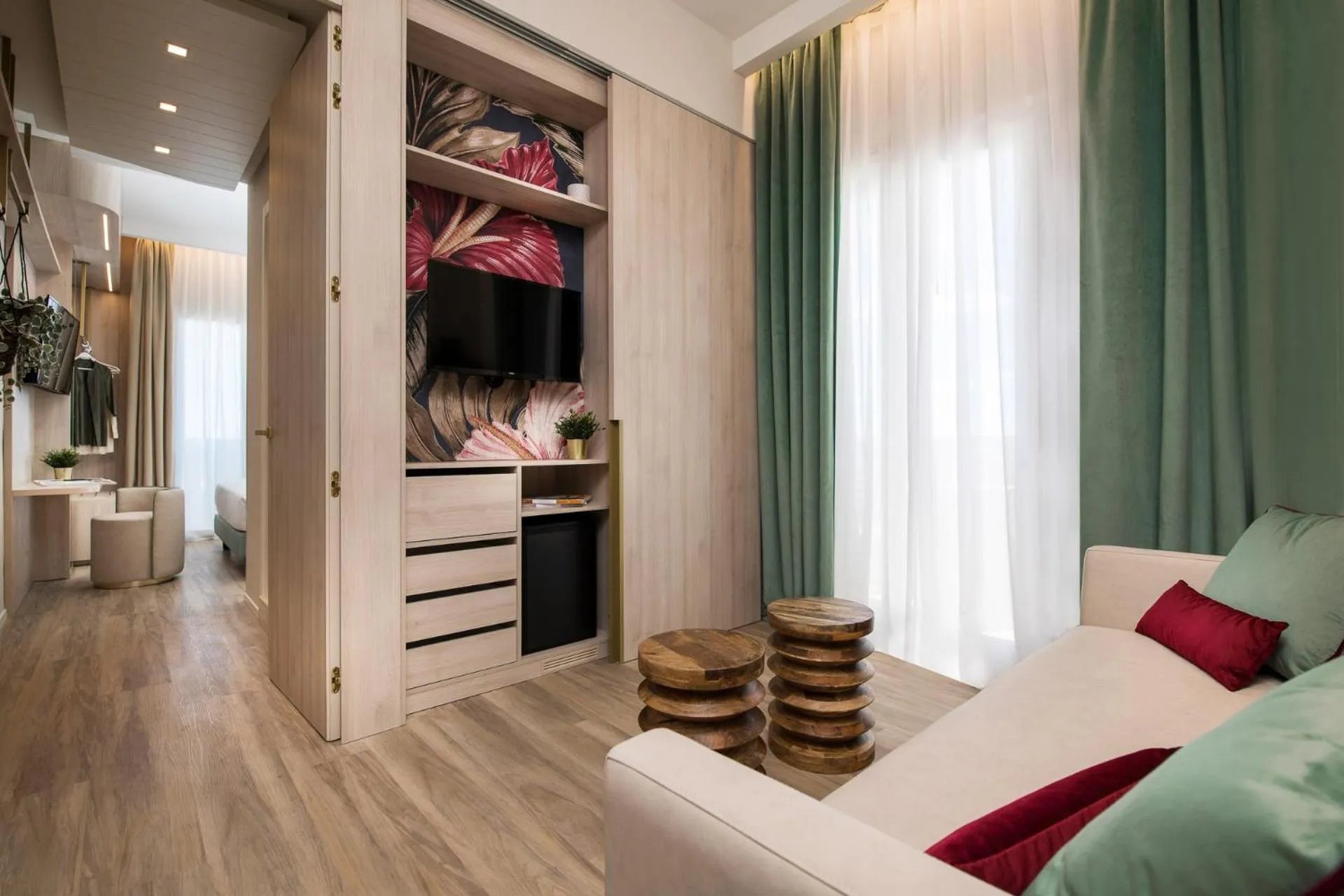 Living room, Bed in Litoraneo Suite Hotel