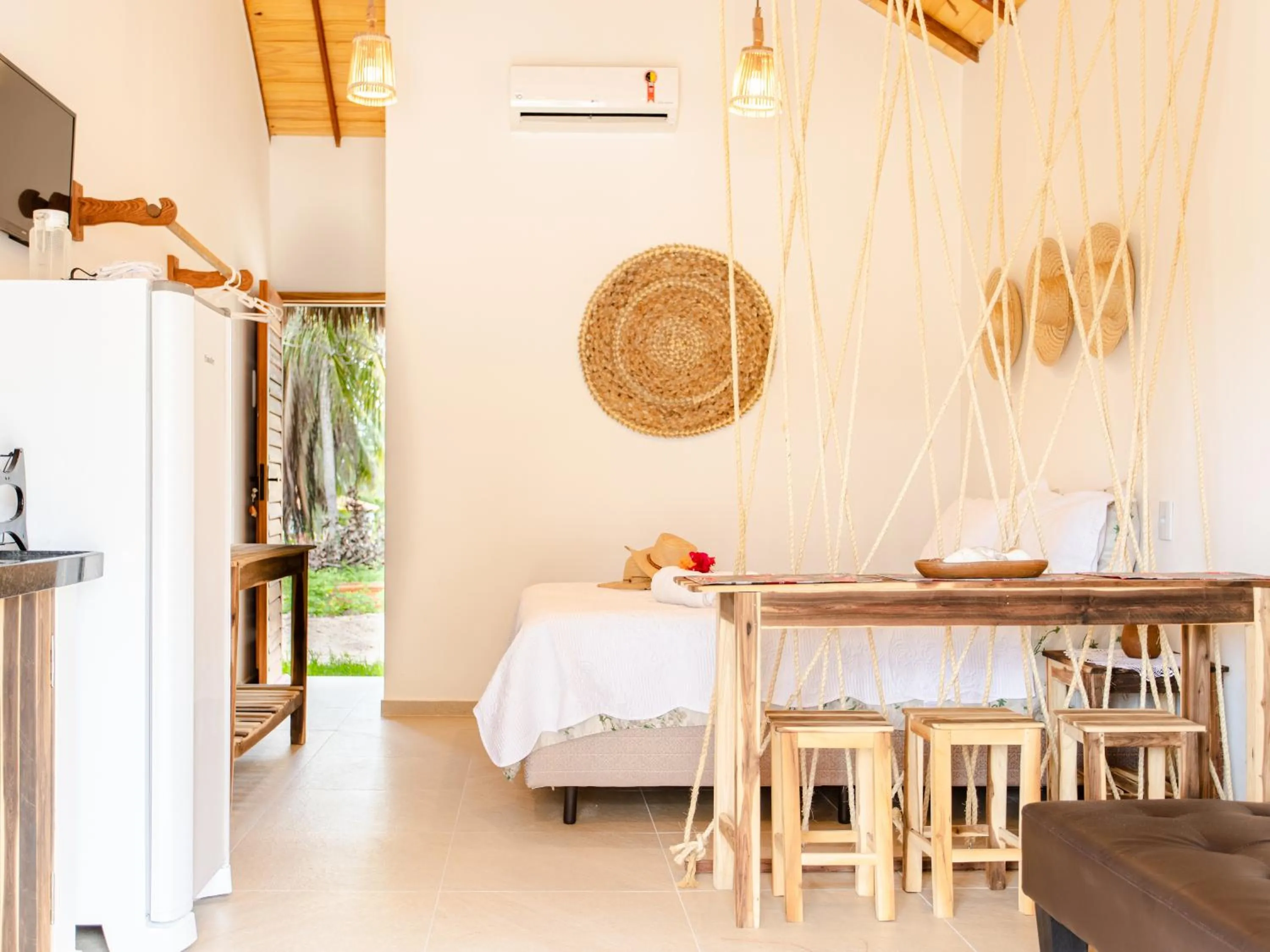 Photo of the whole room in Chalés Caminho dos Ventos em Barrinha de Baixo, CE, 9km do Preá