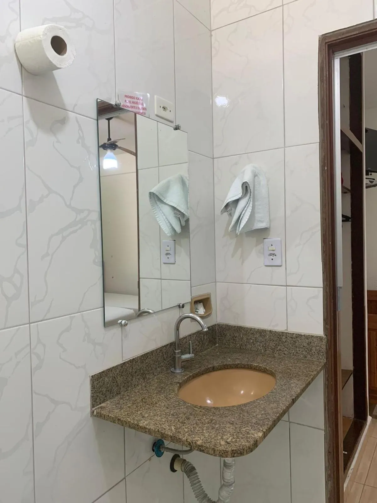 Bathroom in Pousada Vale da Montanha