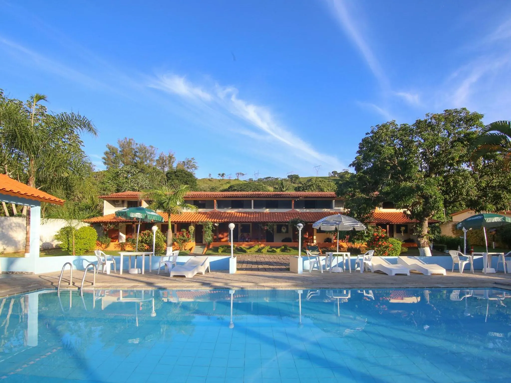 Swimming pool in Pousada Vale da Montanha