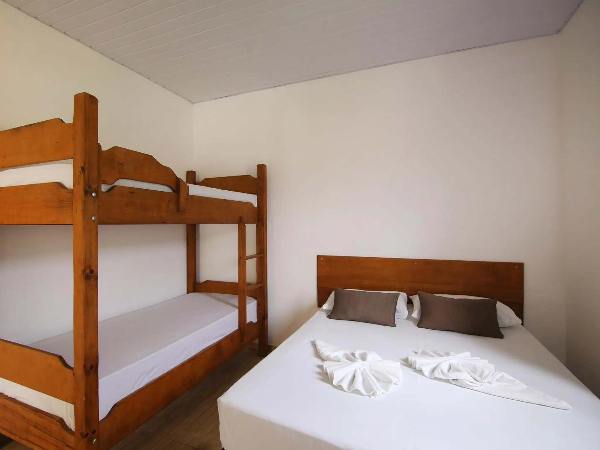Bedroom, Bed in Pousada Vale da Montanha