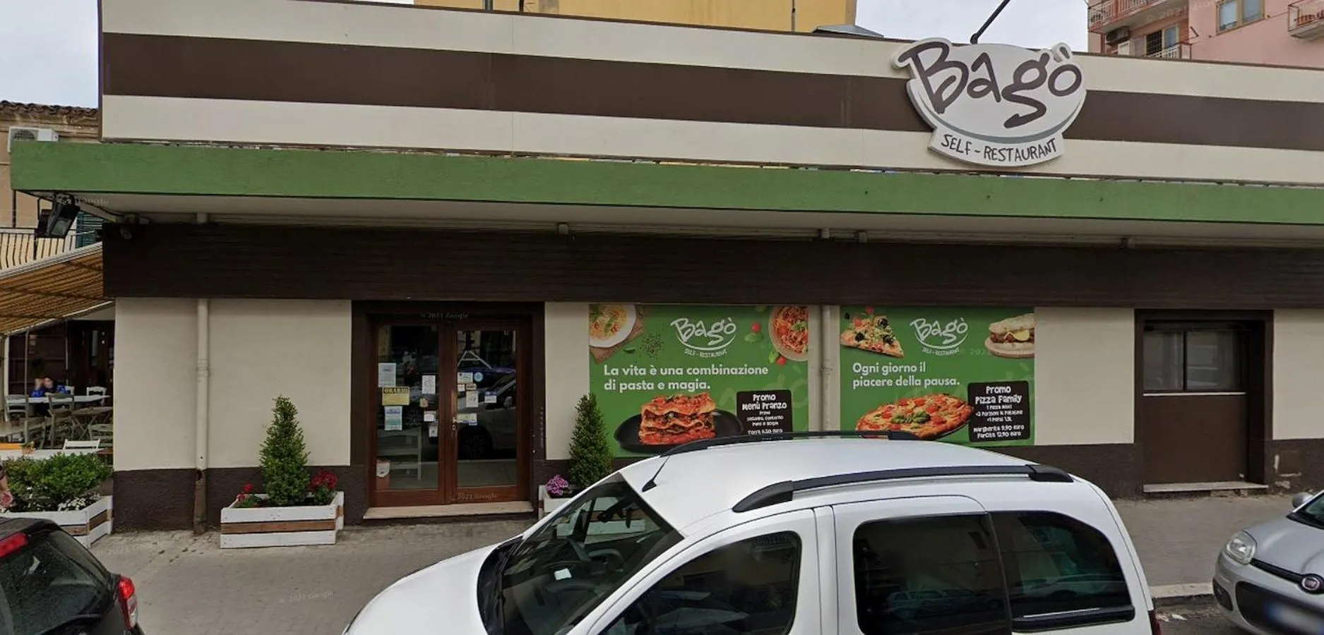 Restaurant/places to eat in Kreart Suite & Rooms B&B