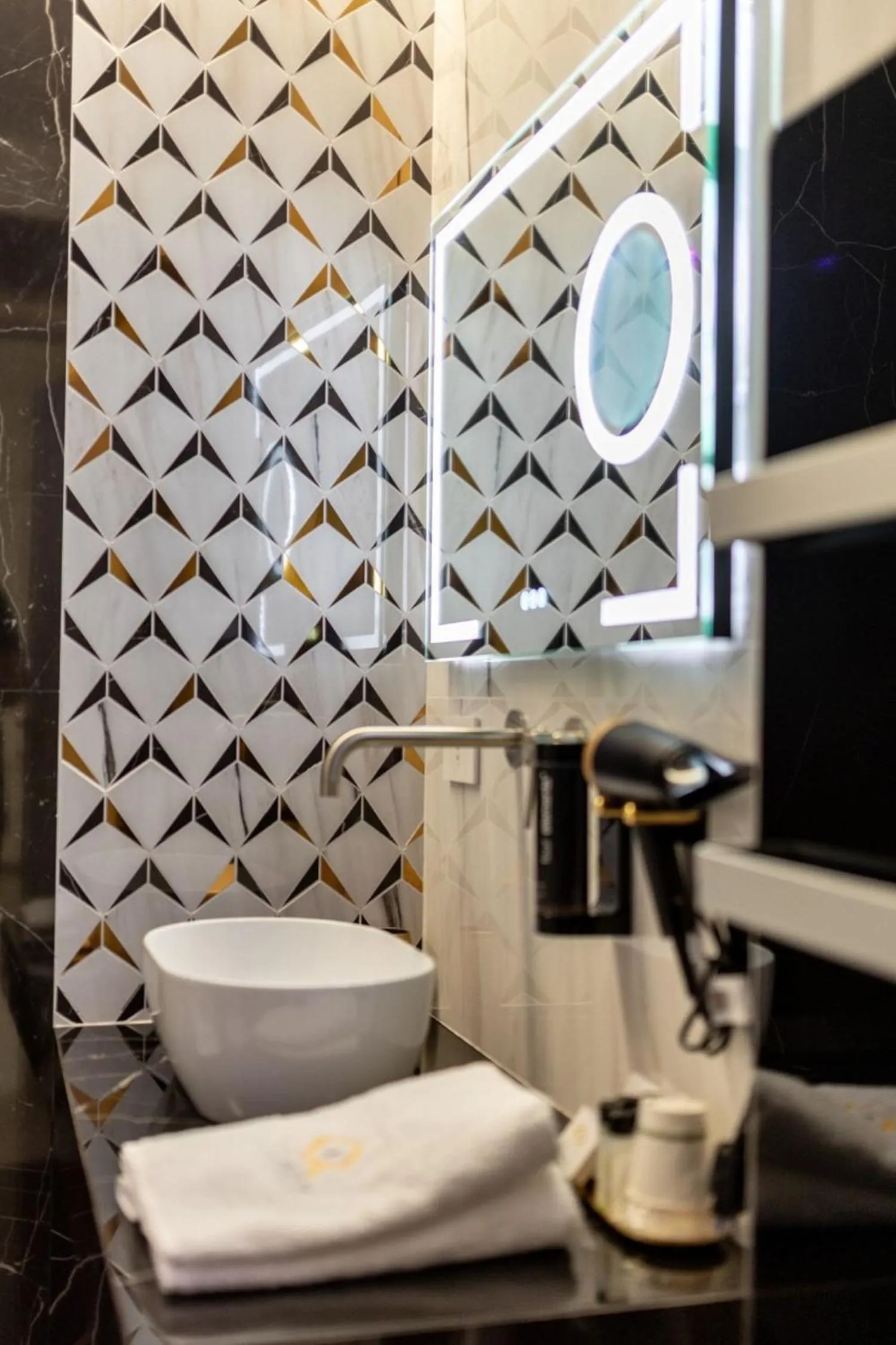 Bathroom in Kreart Suite & Rooms B&B