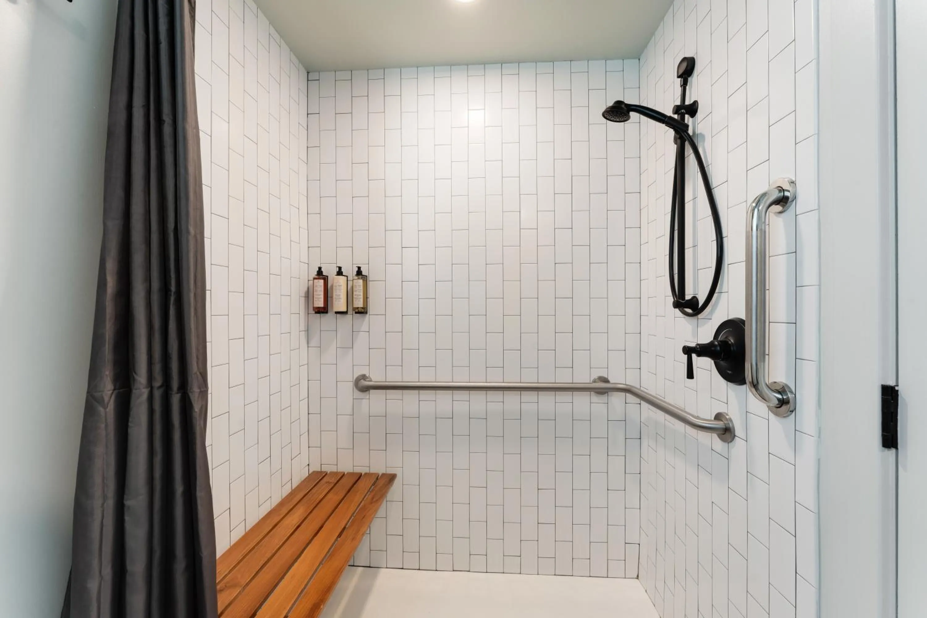 Shower in Hotel Nell - Union Market