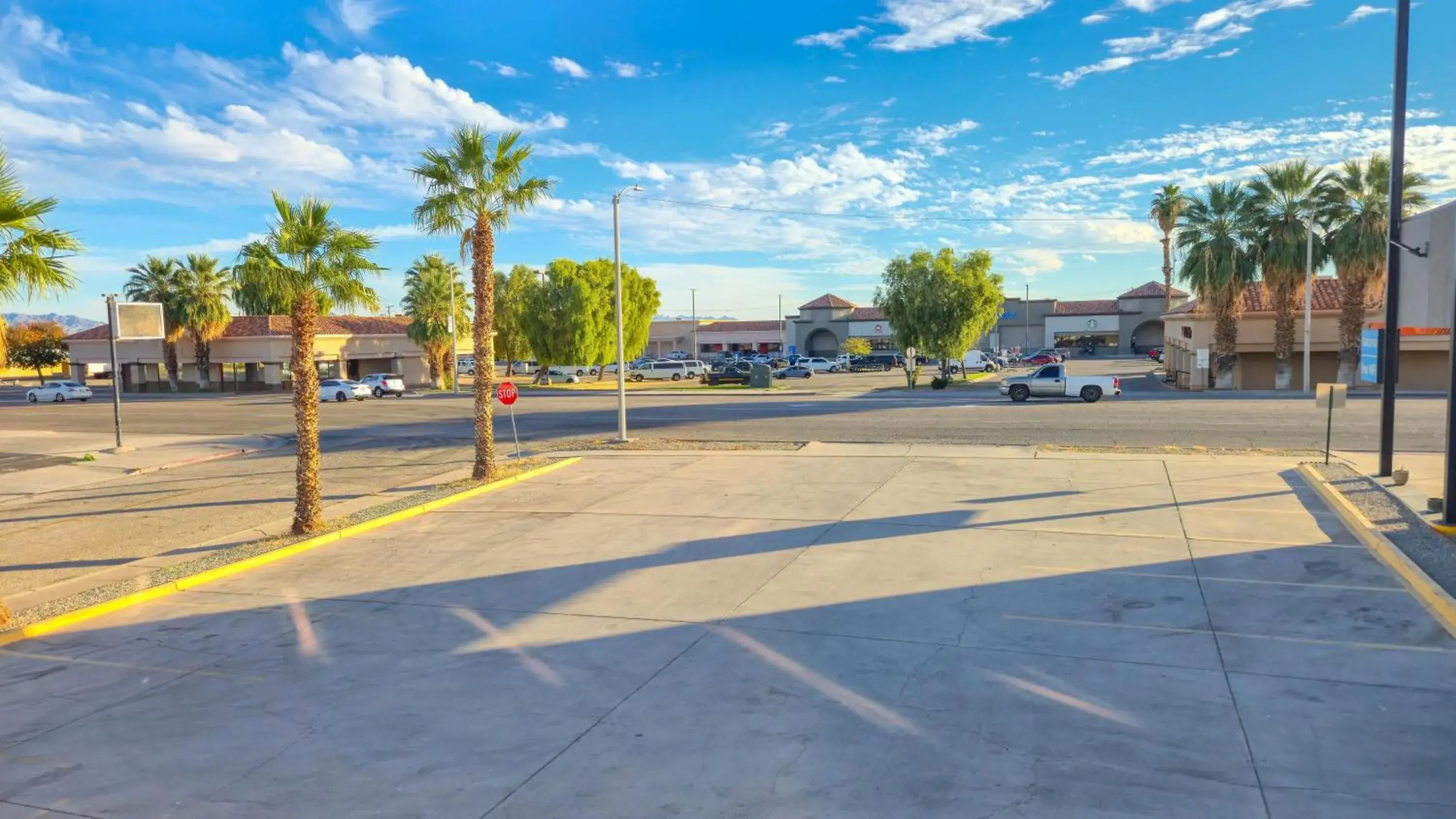 Property building in Motel 6-Blythe, CA - South Property building in Motel 6-Blythe, CA - South