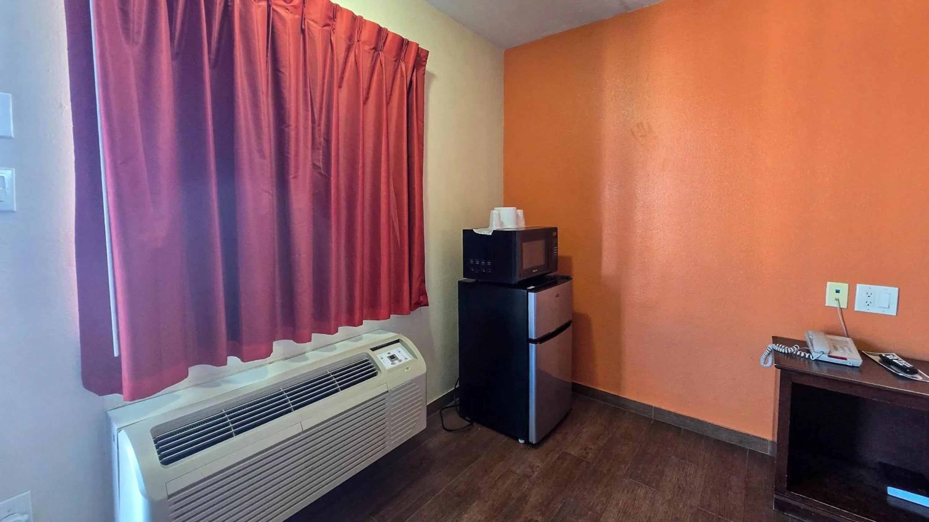 Bedroom, Bed in Motel 6-Blythe, CA - South