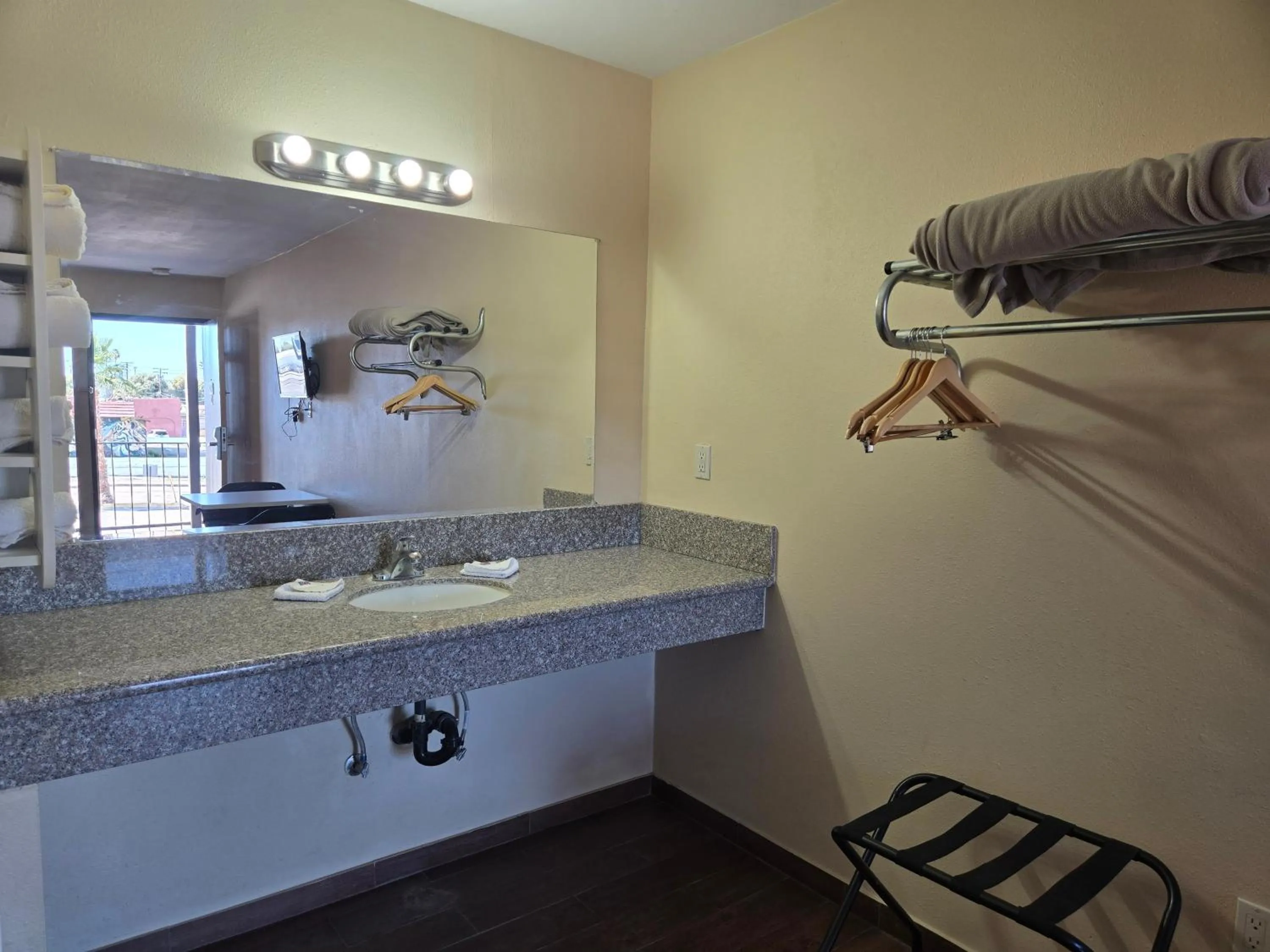 Bathroom in Motel 6-Blythe, CA - South