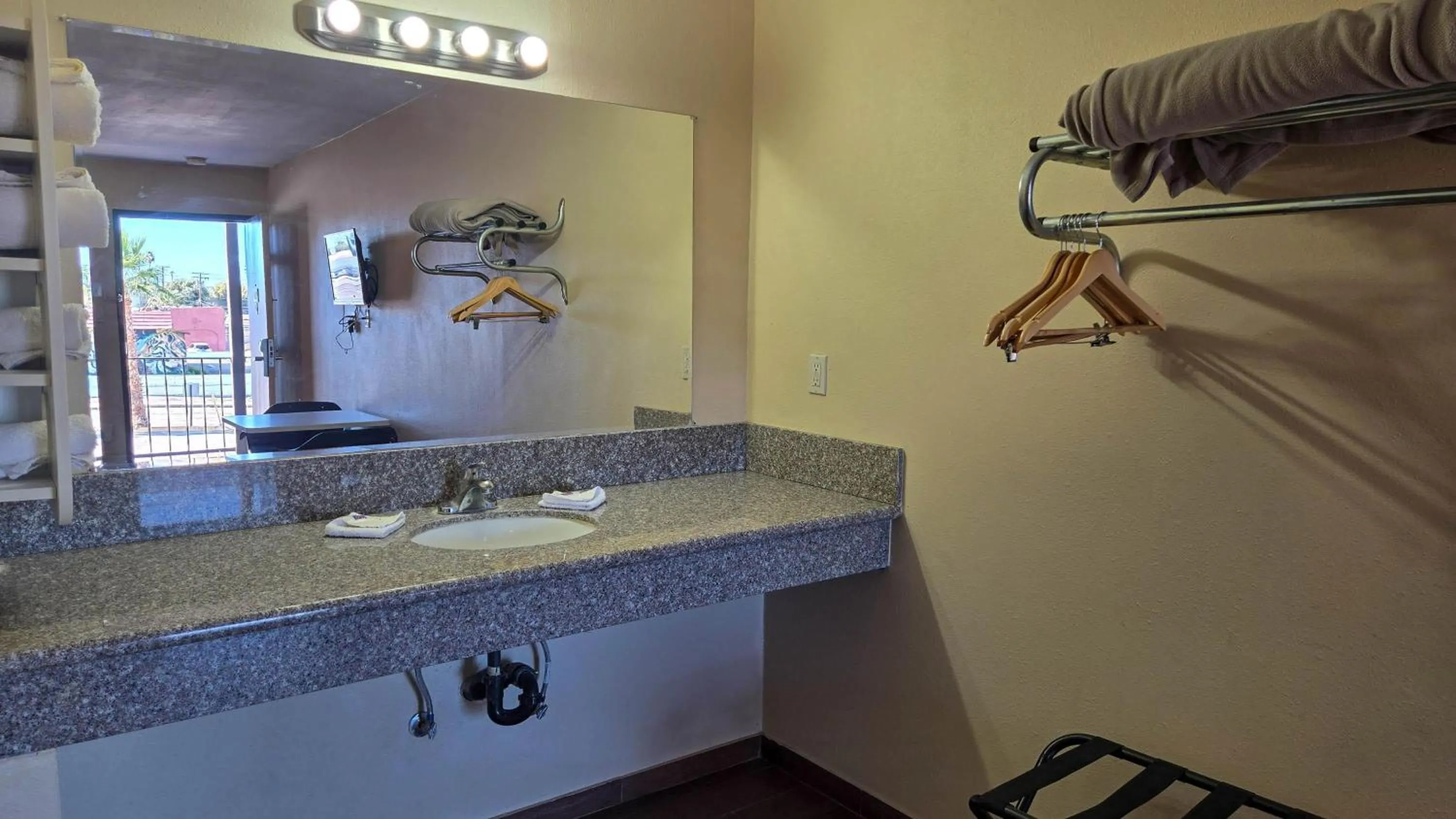 Bathroom in Motel 6-Blythe, CA - South
