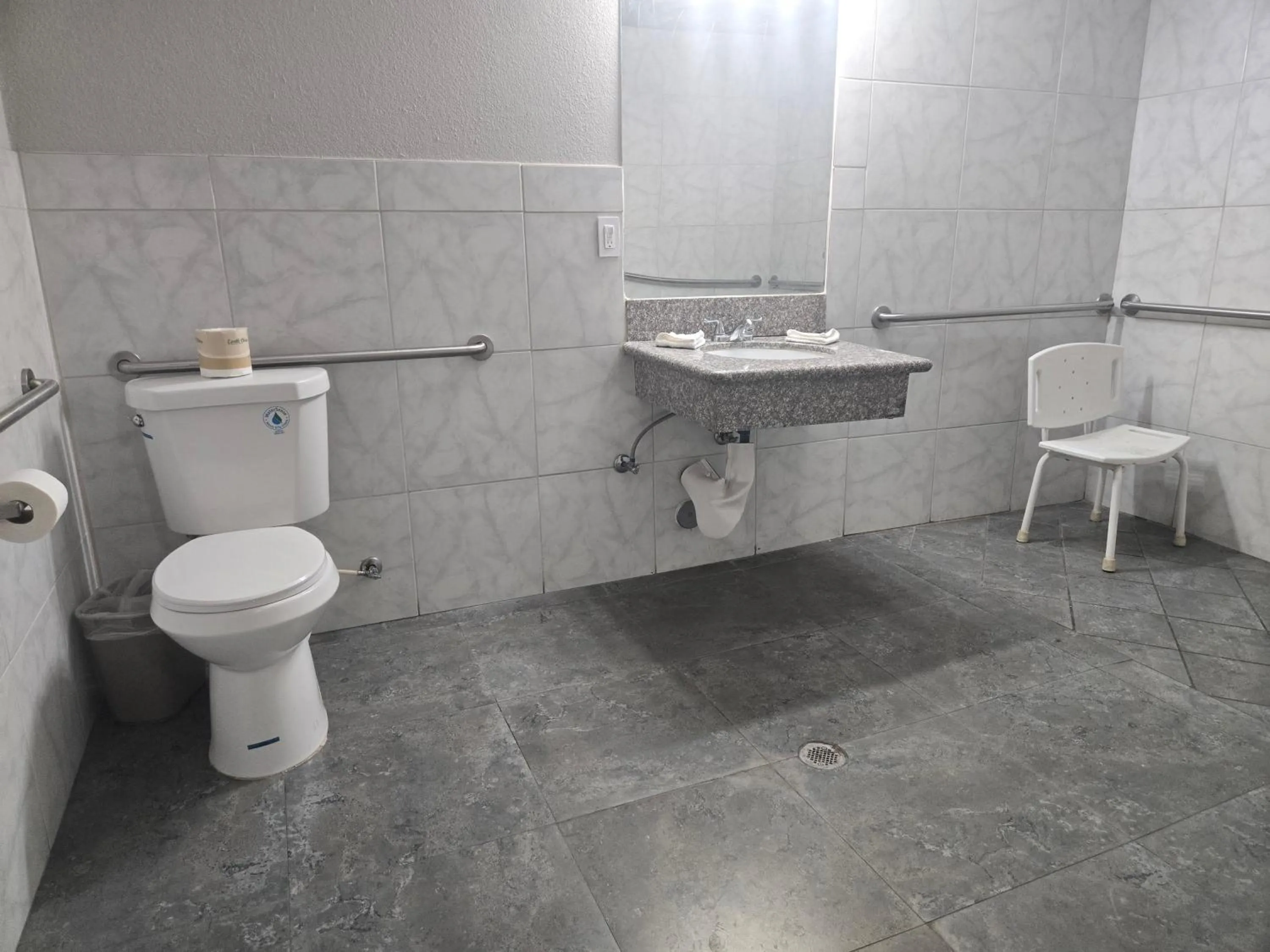 Bathroom in Motel 6-Blythe, CA - South